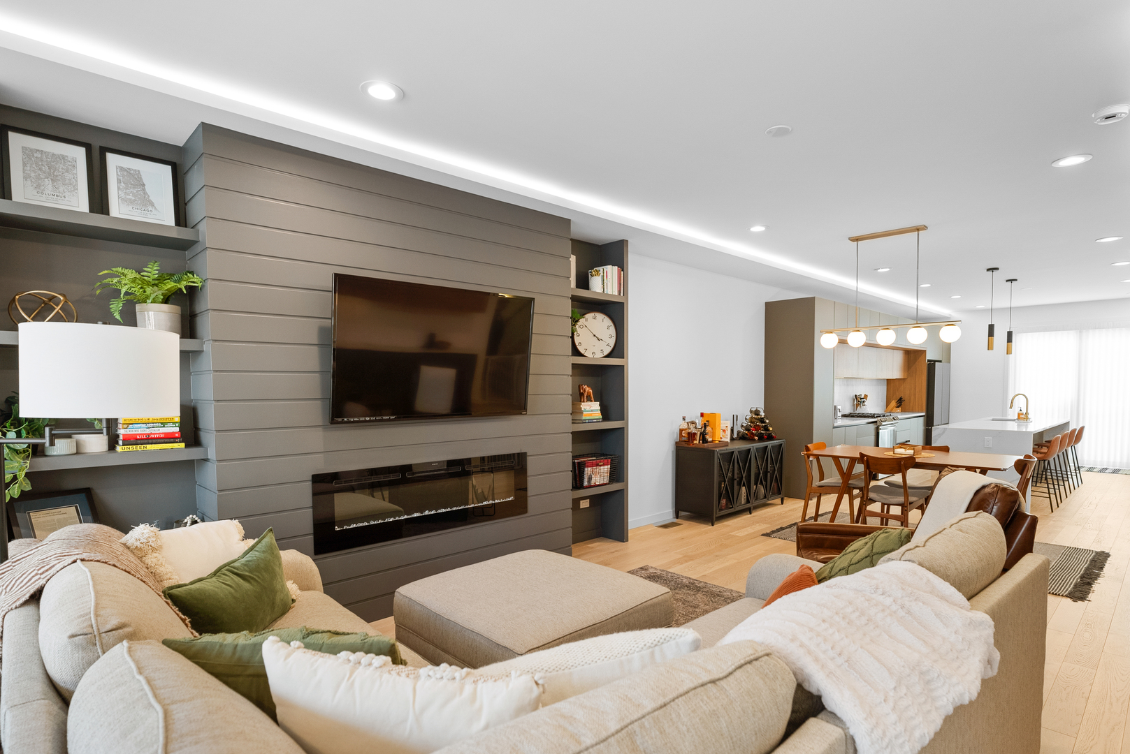 1520 N Ashland Avenue Unit: 1