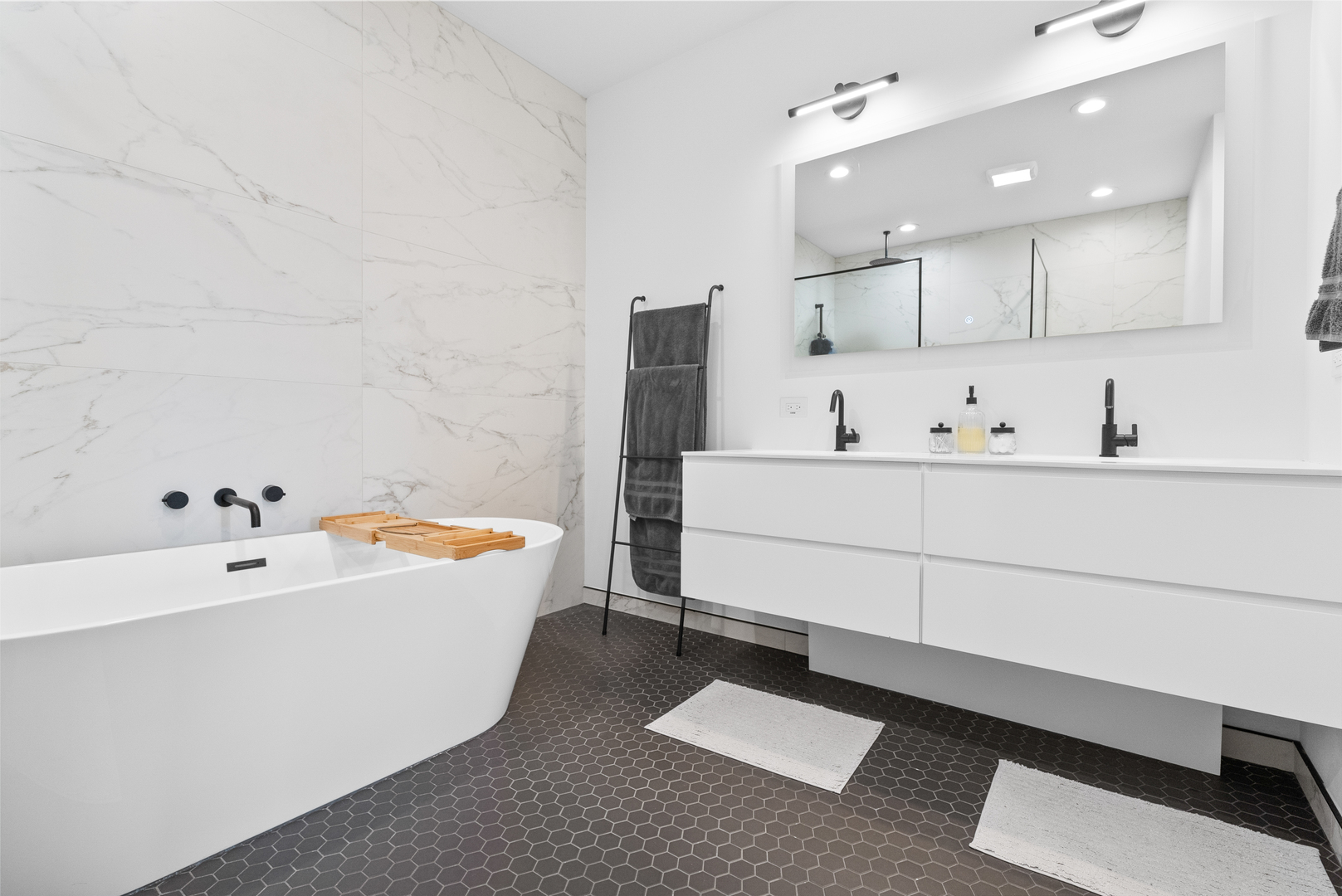 1520 N Ashland Avenue Unit: 1