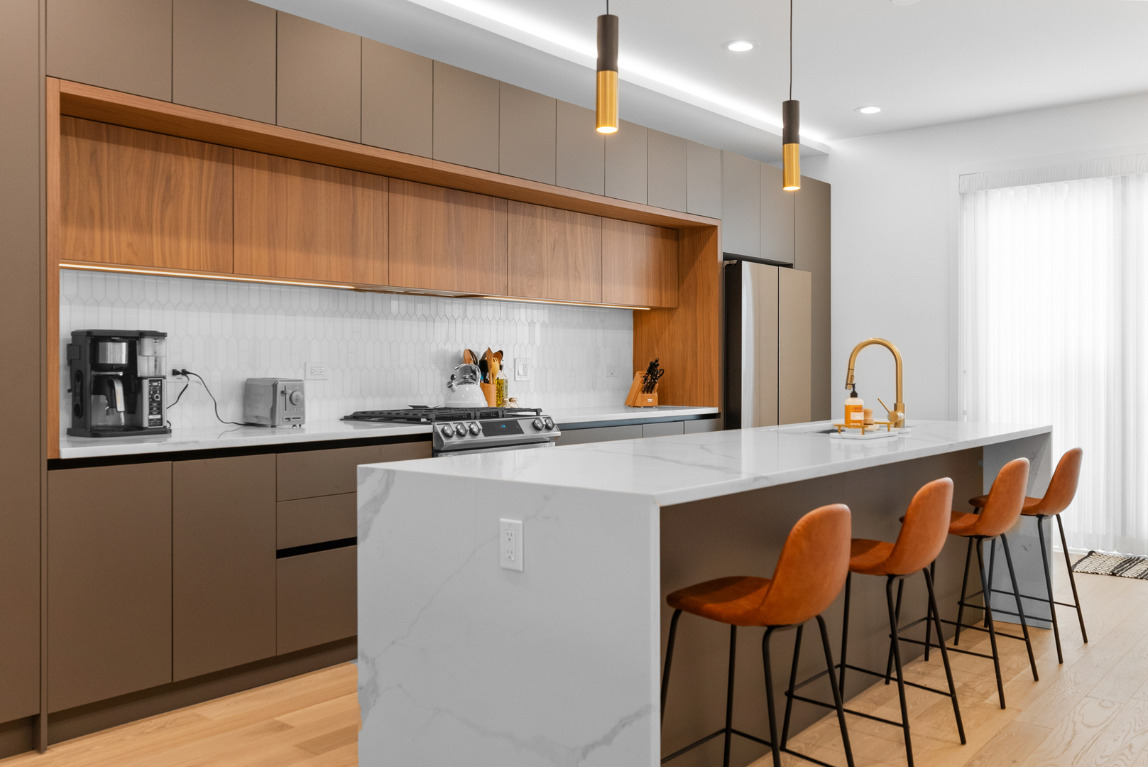 1520 N Ashland Avenue Unit: 1