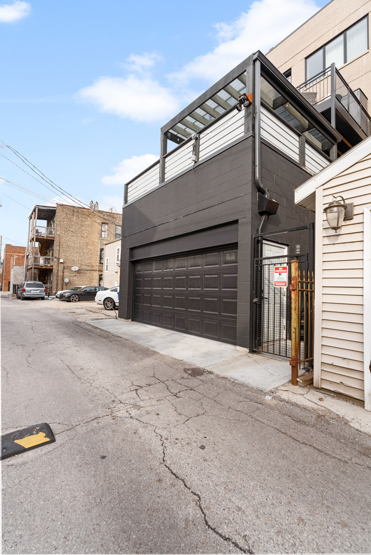 1520 N Ashland Avenue Unit: 1