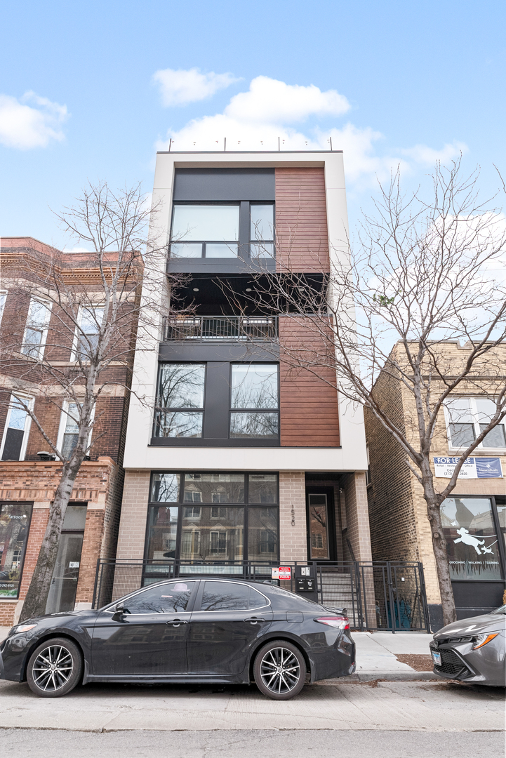 1520 N Ashland Avenue Unit: 1