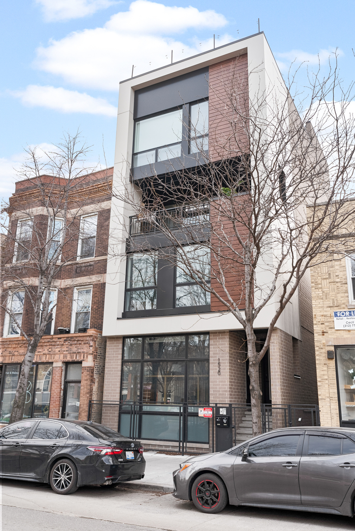 1520 N Ashland Avenue Unit: 1