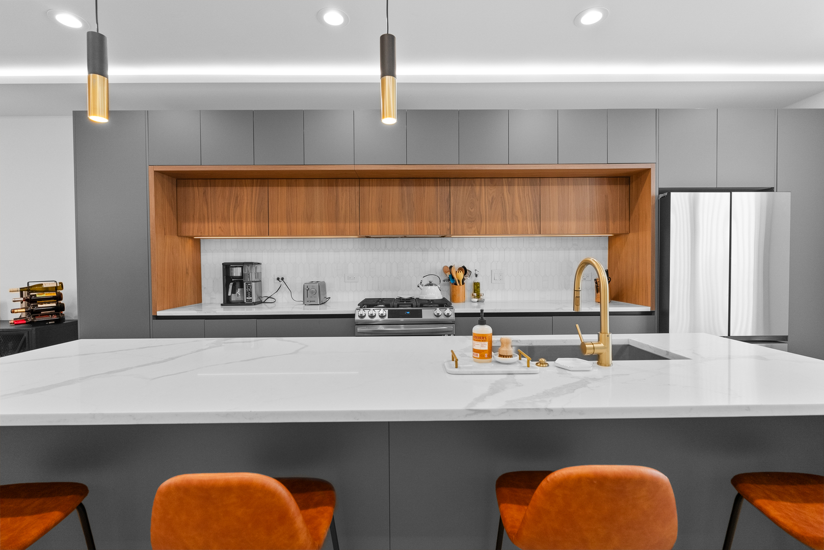 1520 N Ashland Avenue Unit: 1