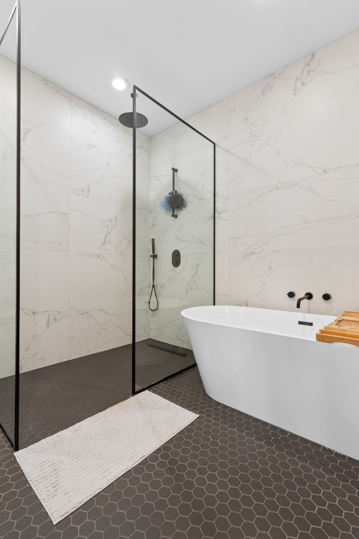 1520 N Ashland Avenue Unit: 1