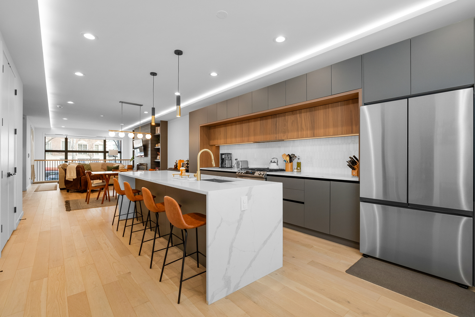 1520 N Ashland Avenue Unit: 1