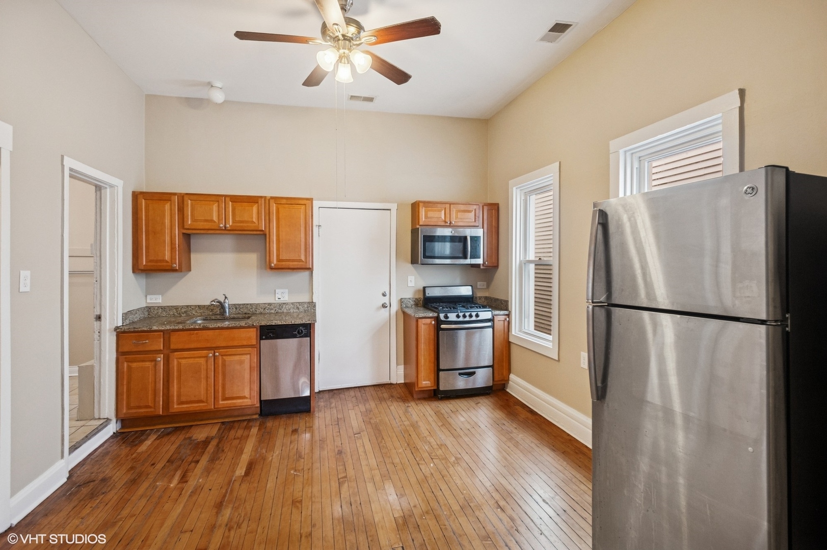 1702 N Campbell Avenue