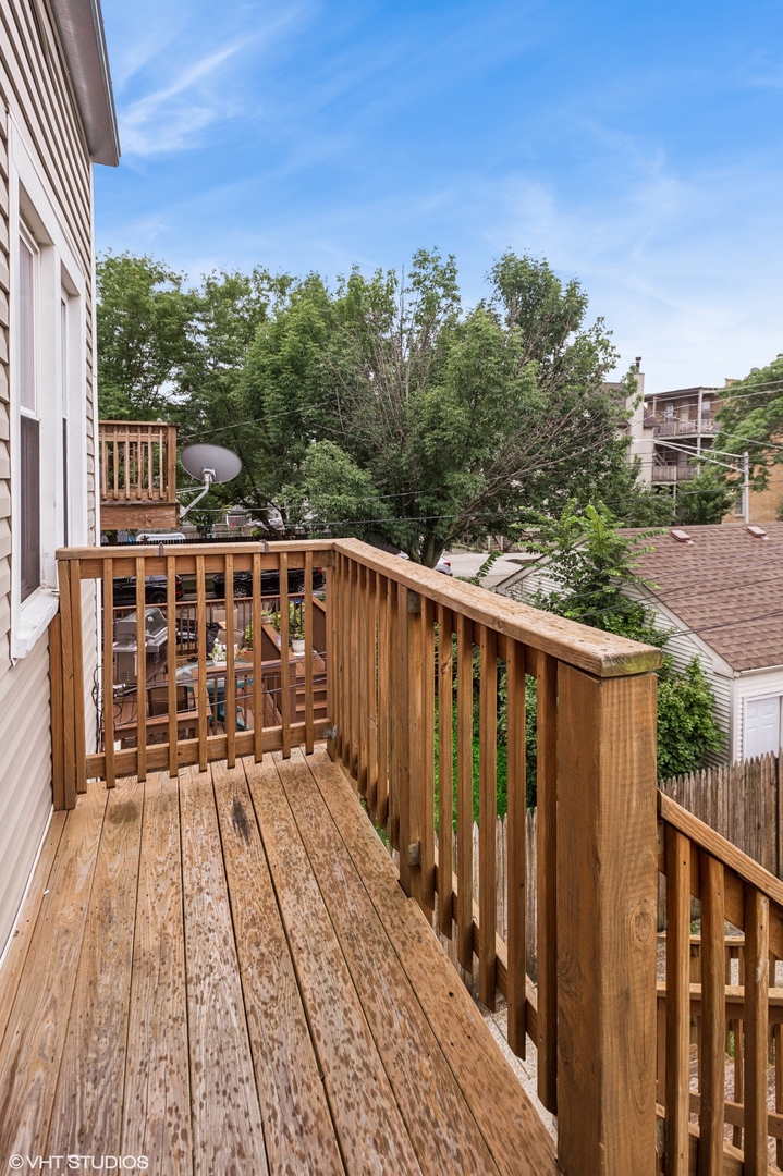 1702 N Campbell Avenue