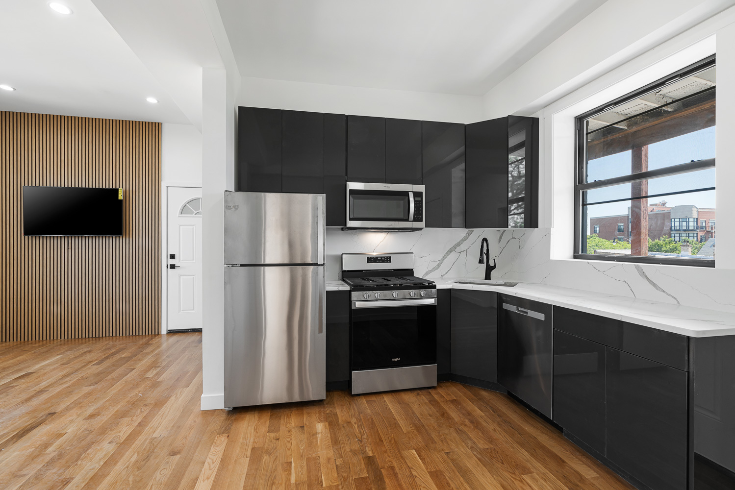3025 W Irving Park Road Unit: 3S