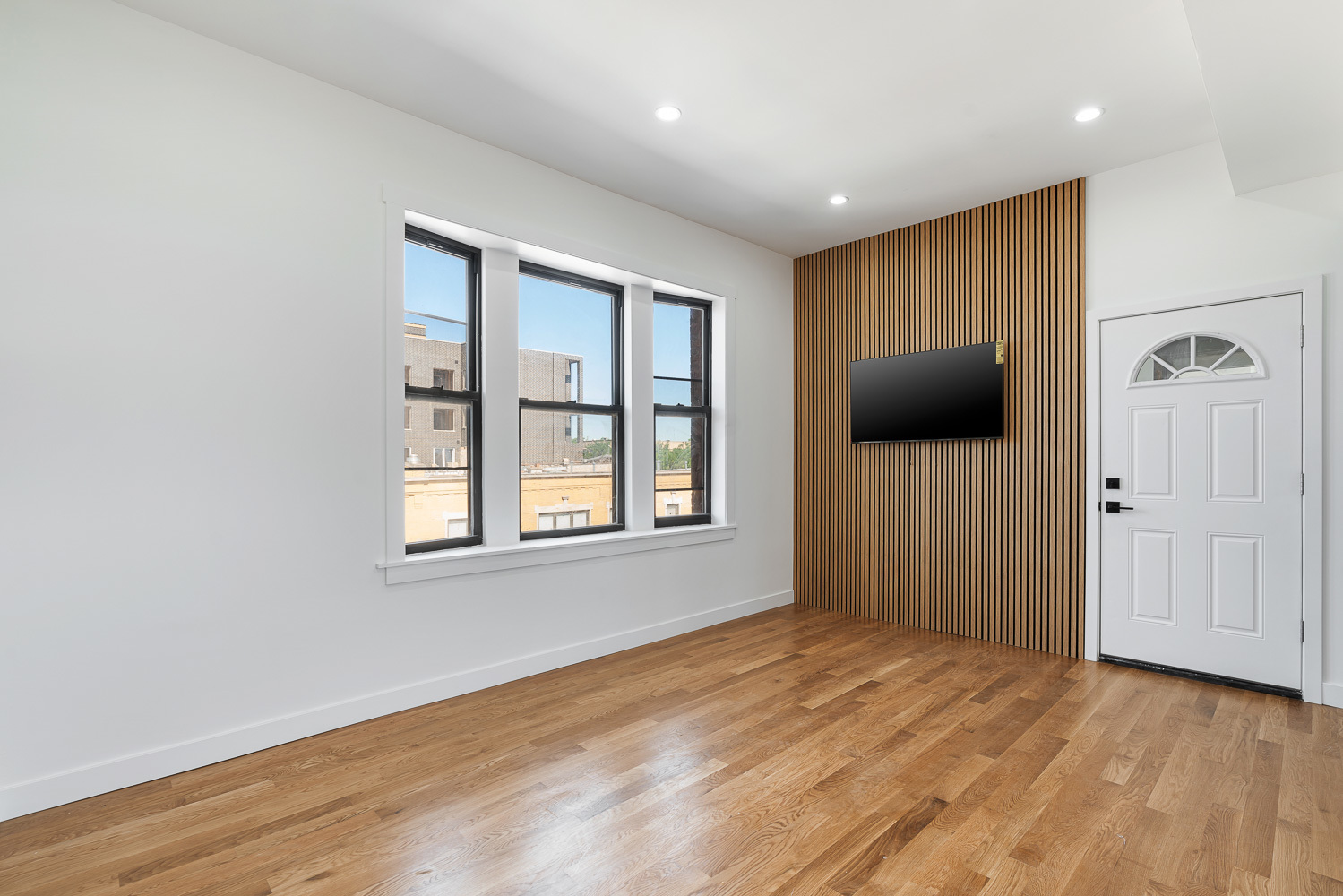 3025 W Irving Park Road Unit: 3S