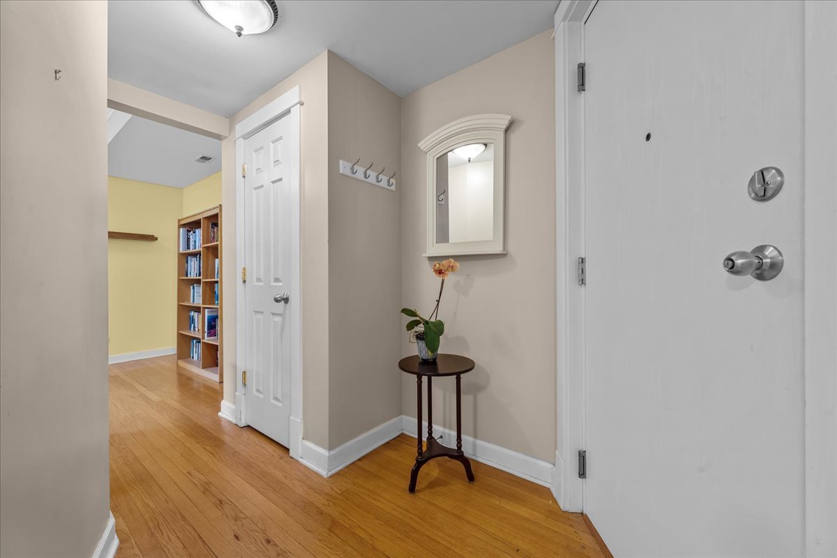 1112 Main Street Unit: 3E