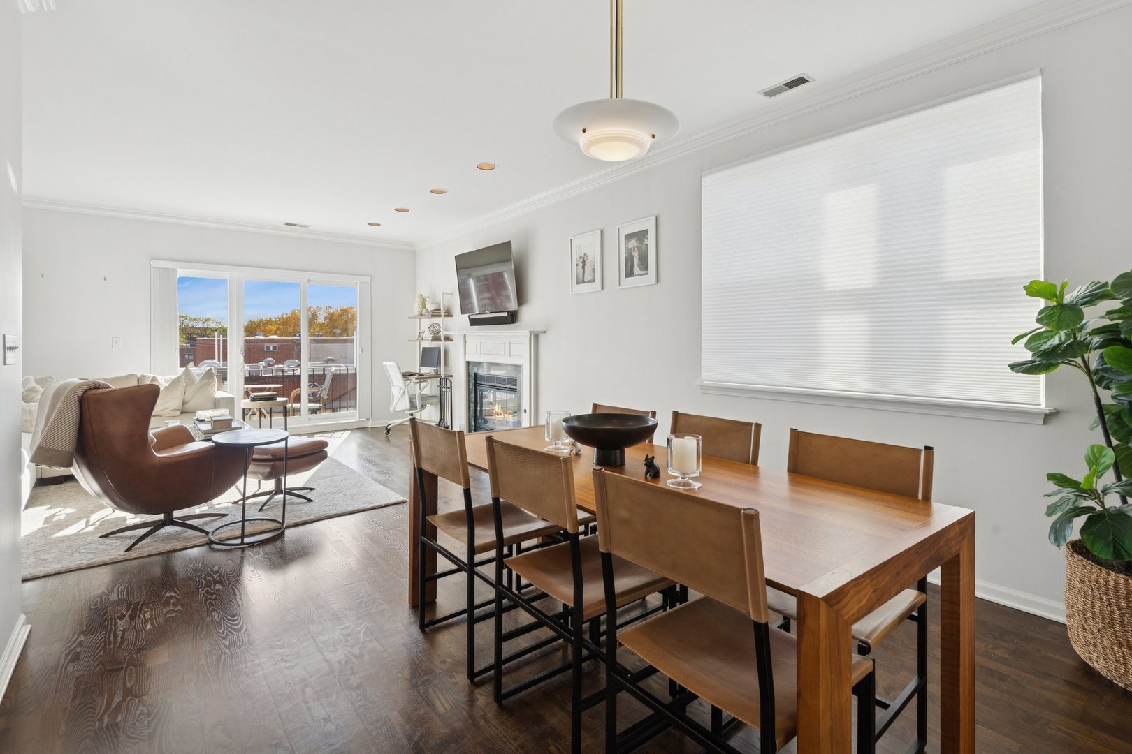 1122 W Armitage Avenue Unit: 302