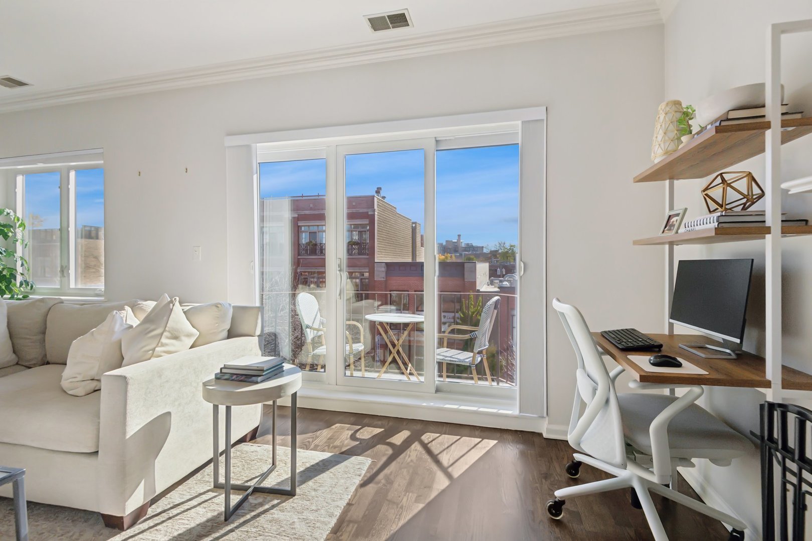 1122 W Armitage Avenue Unit: 302