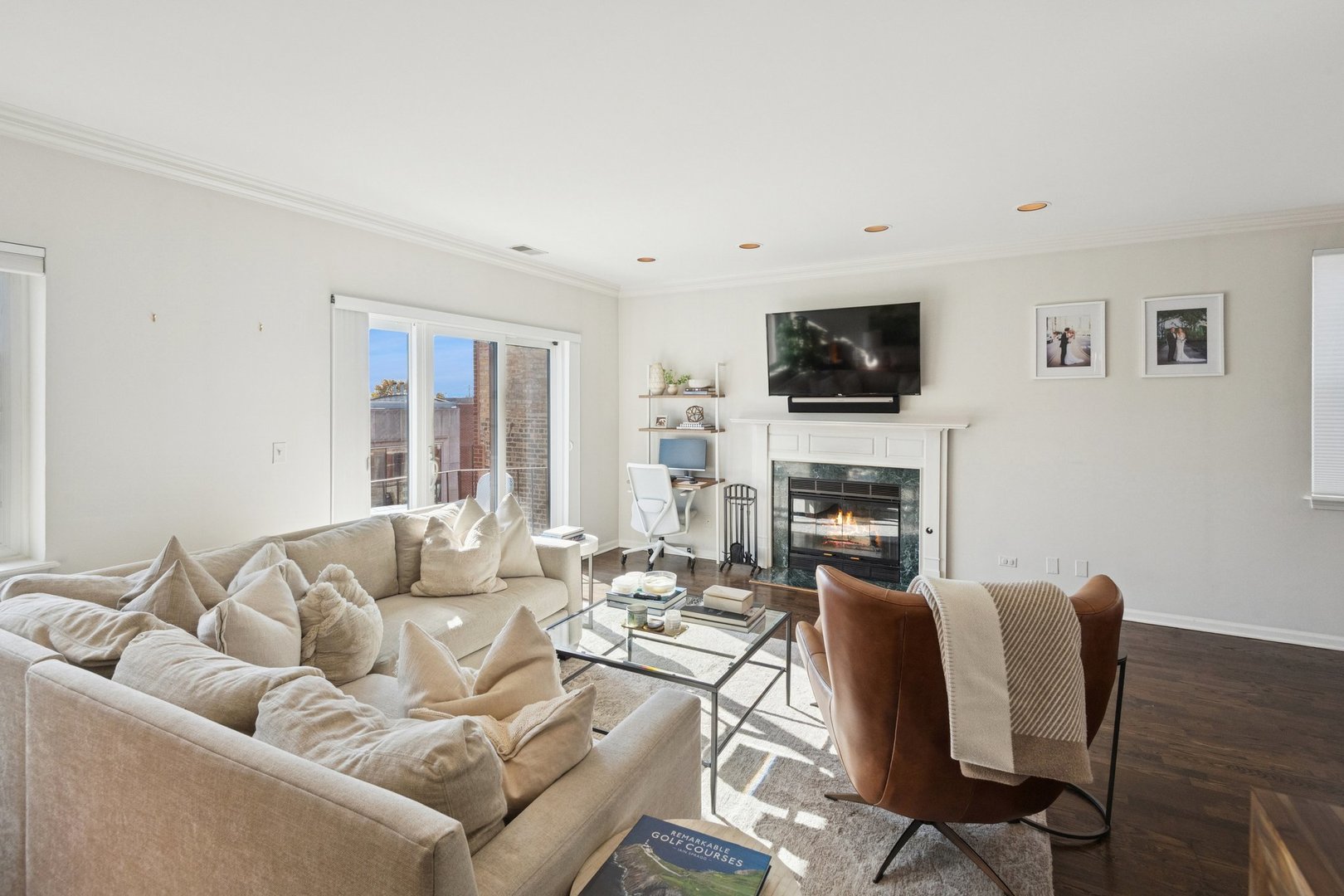 1122 W Armitage Avenue Unit: 302