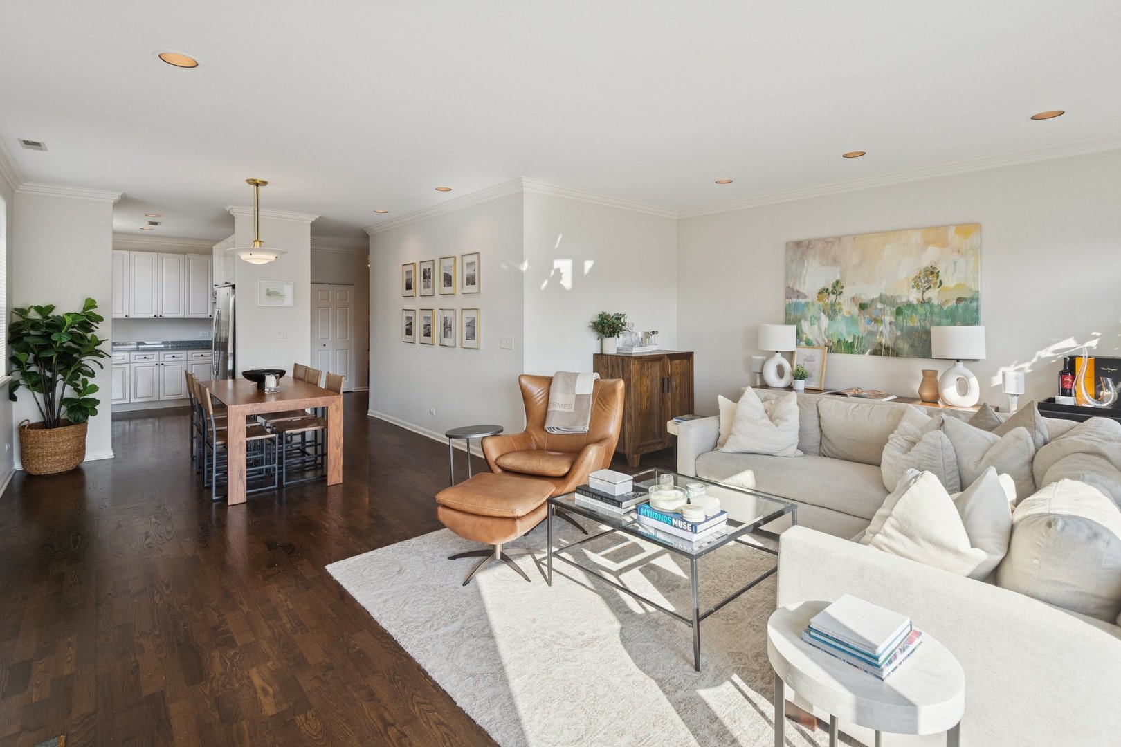 1122 W Armitage Avenue Unit: 302