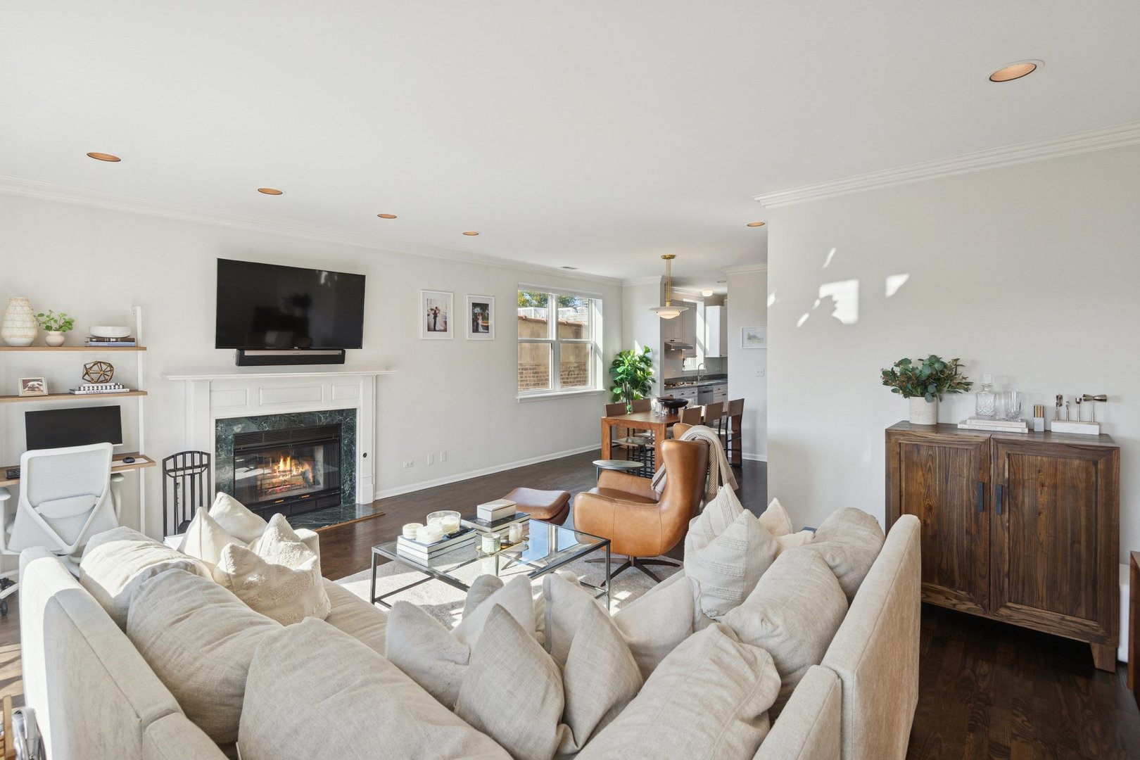 1122 W Armitage Avenue Unit: 302