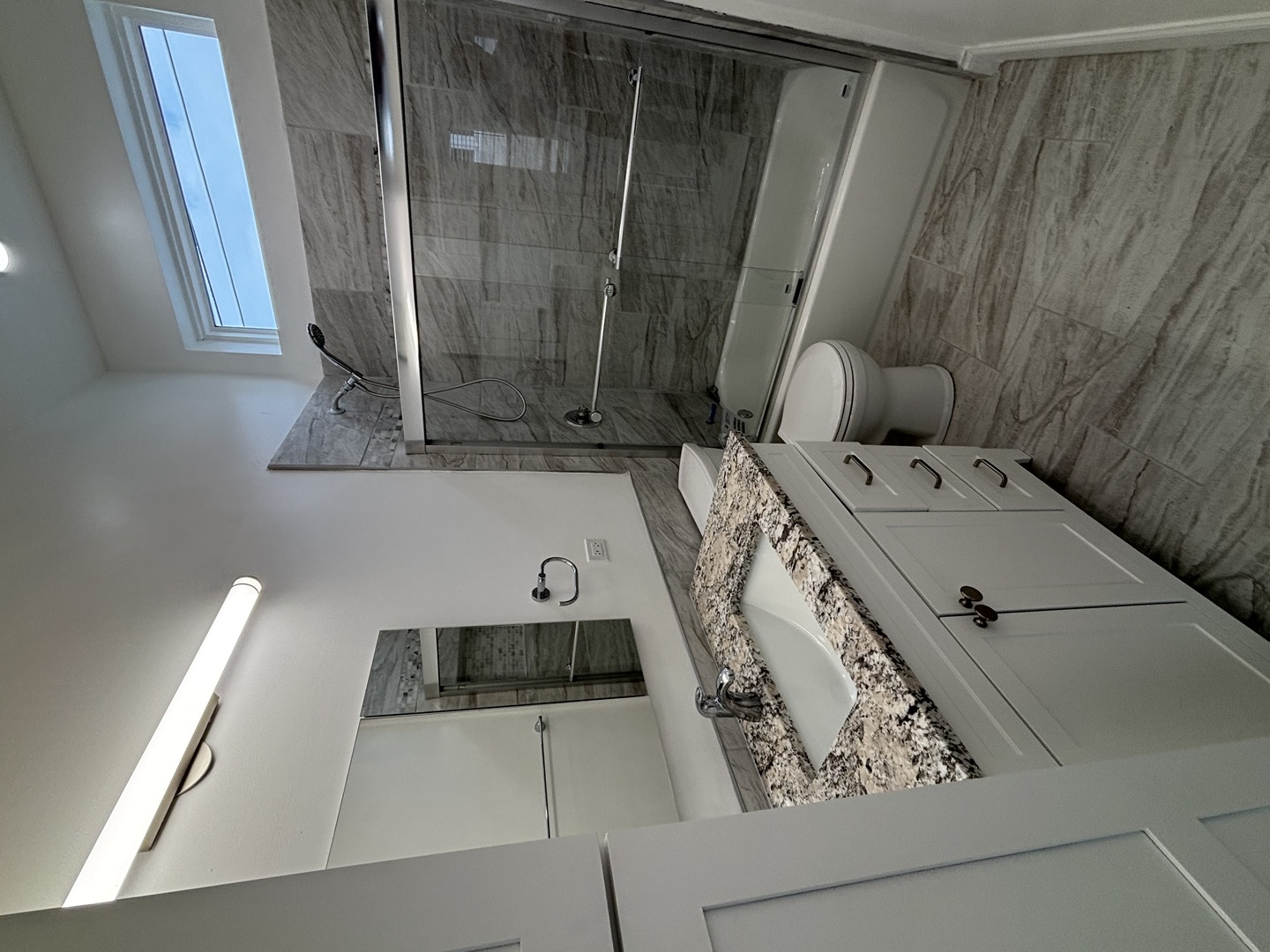 839 N Winchester Avenue Unit: CH