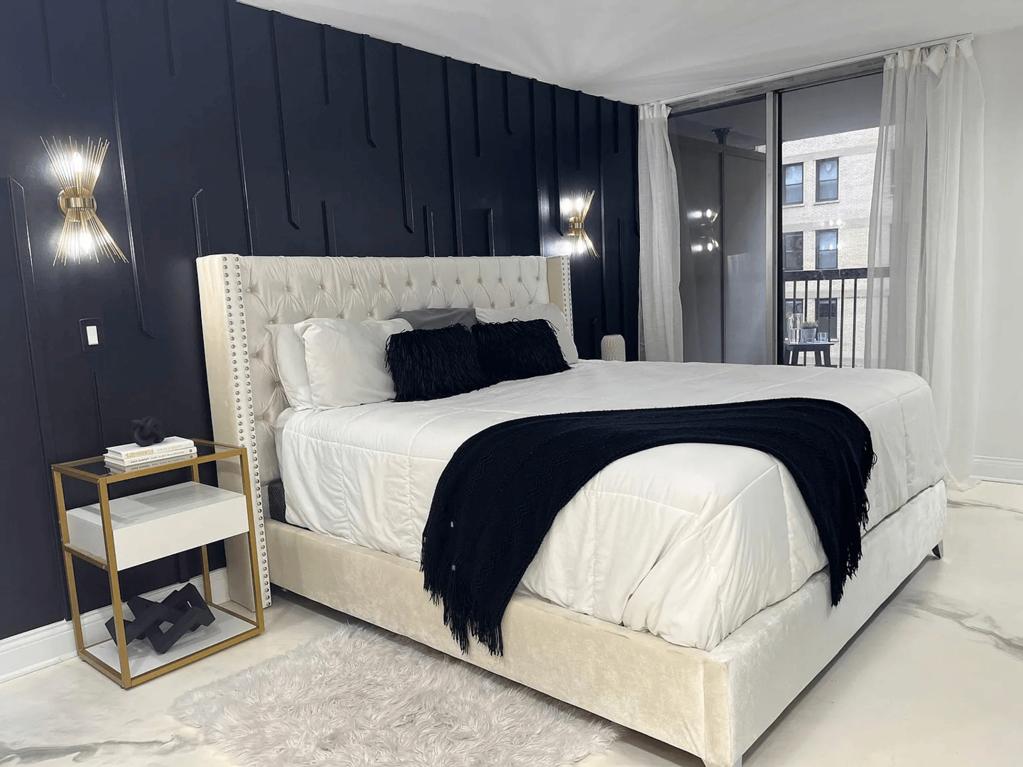 201 E Chestnut Street Unit: 11E