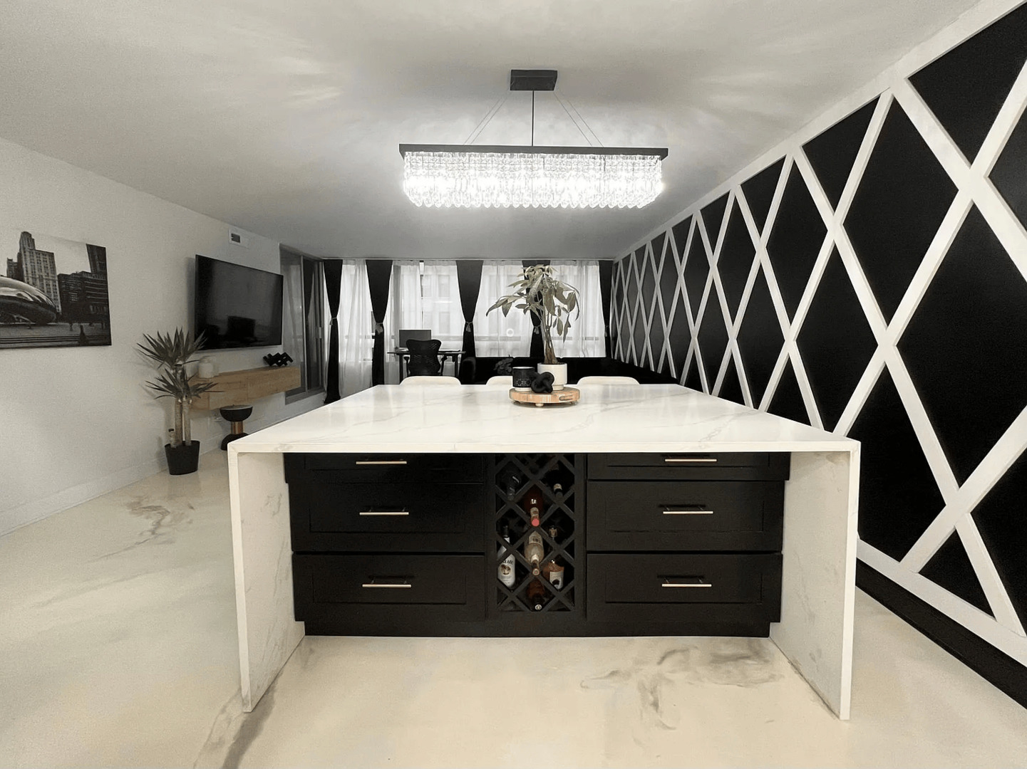 201 E Chestnut Street Unit: 11E