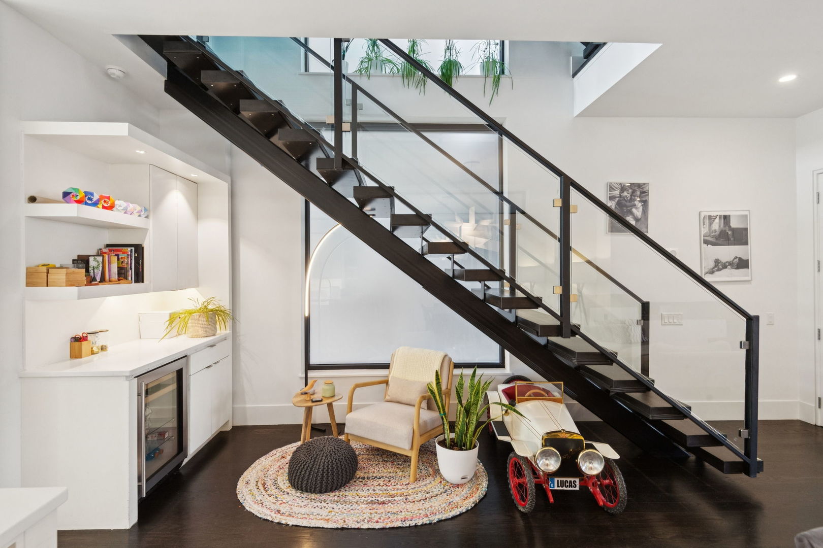 2629 W Superior Street