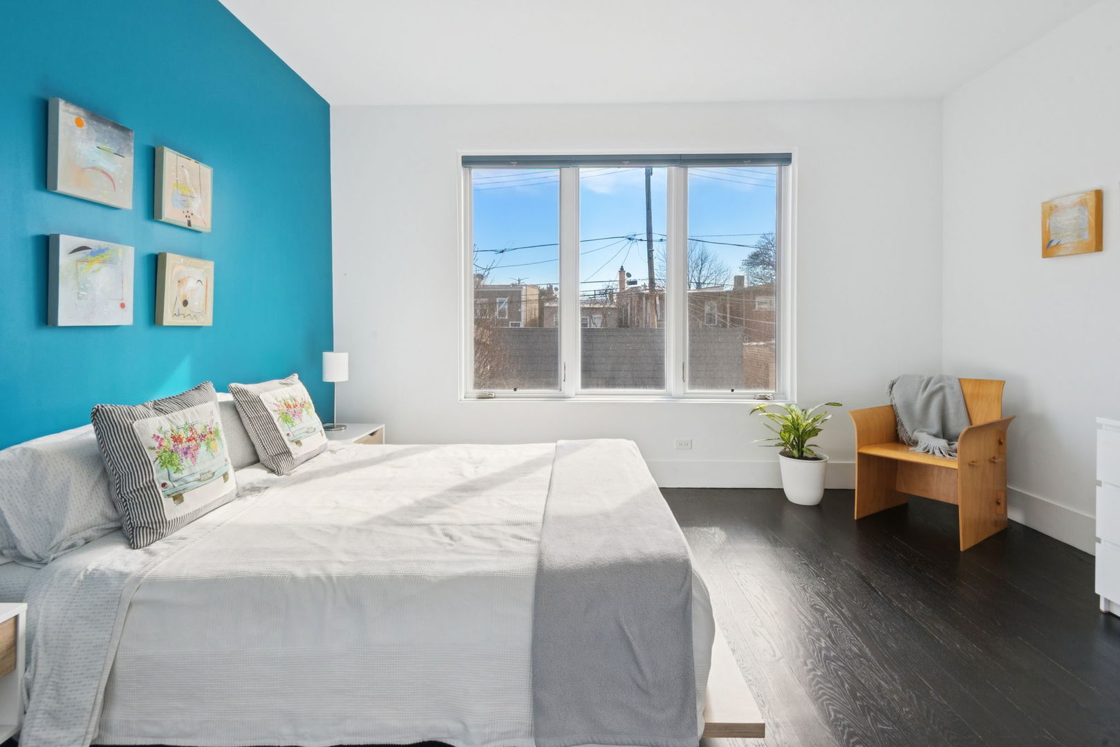 2629 W Superior Street