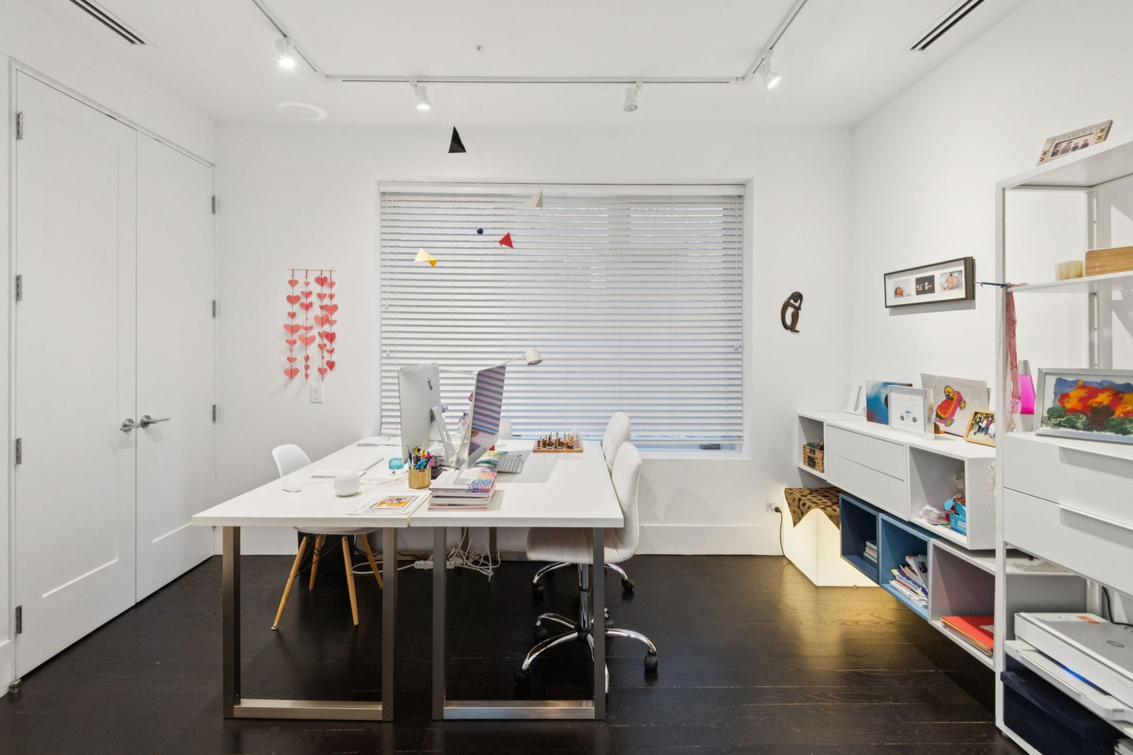 2629 W Superior Street