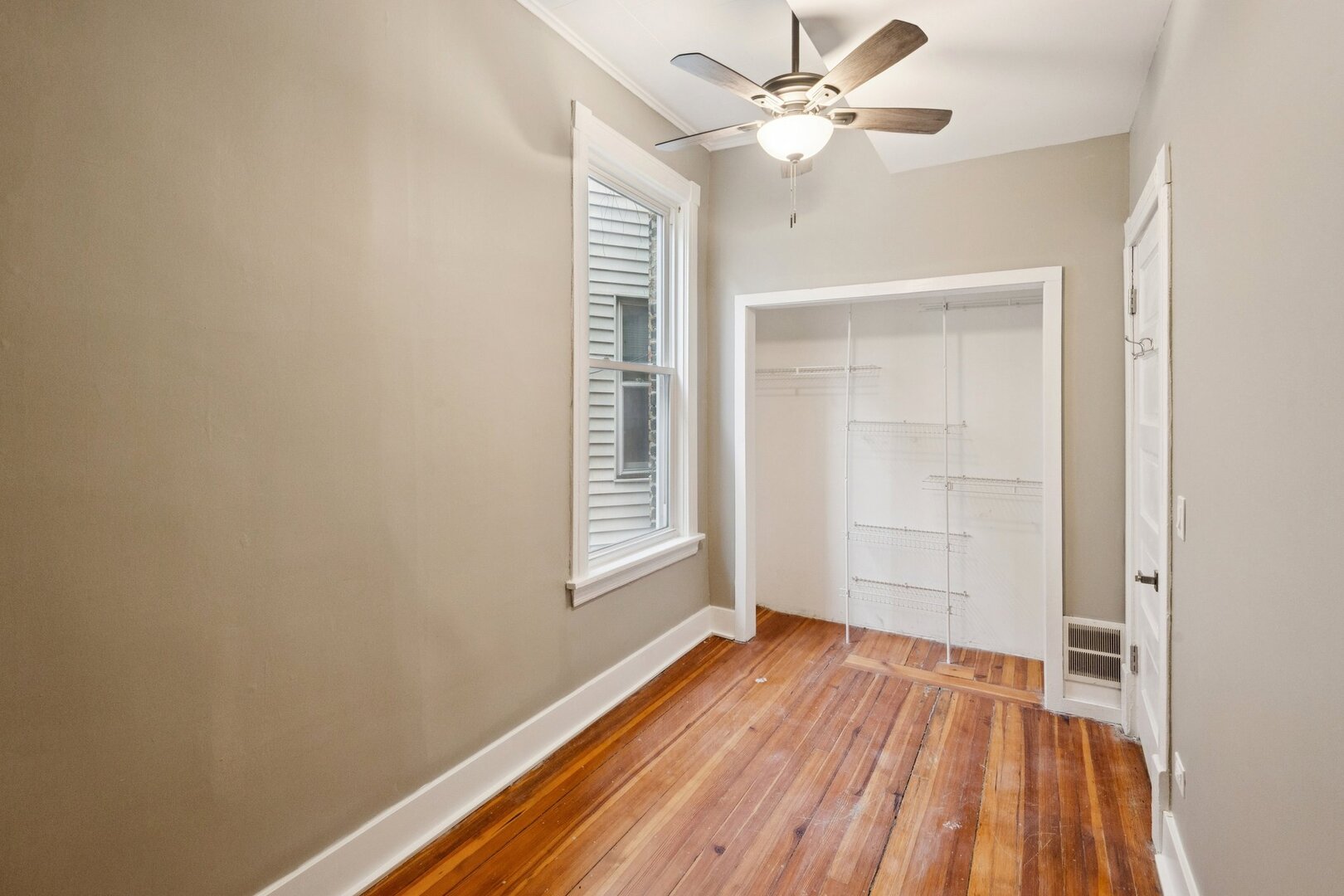 903 W Addison Street Unit: 1