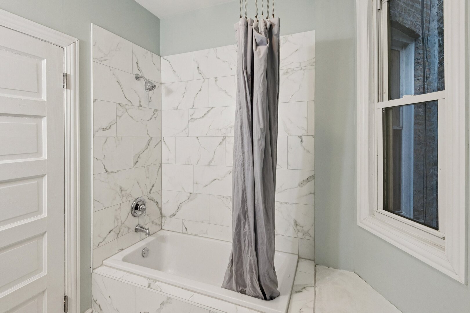 903 W Addison Street Unit: 1