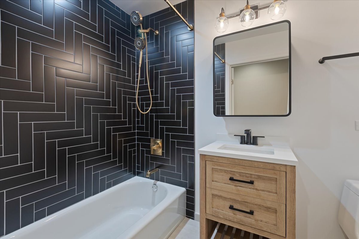 222 S Racine Avenue Unit: 408