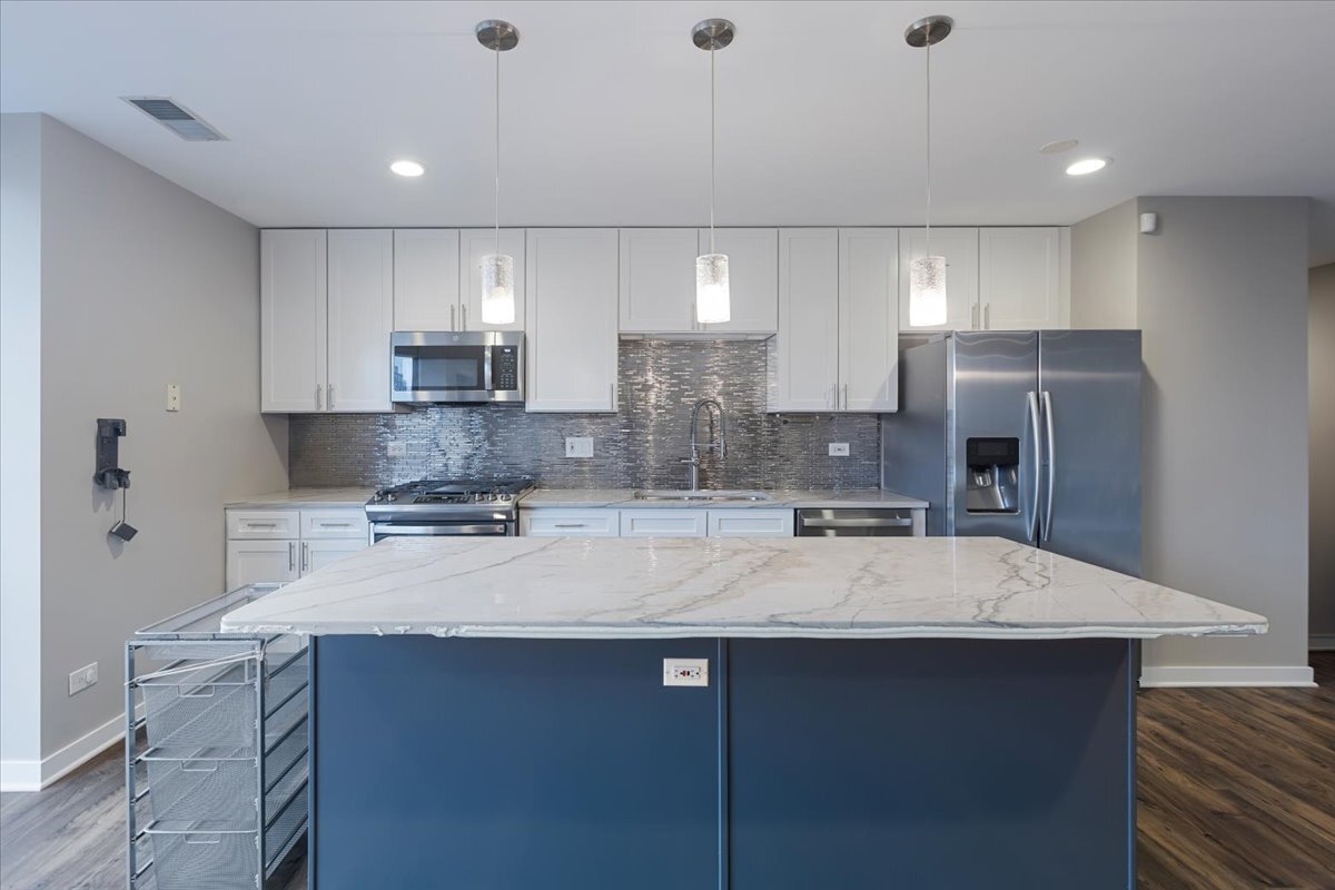 222 S Racine Avenue Unit: 408