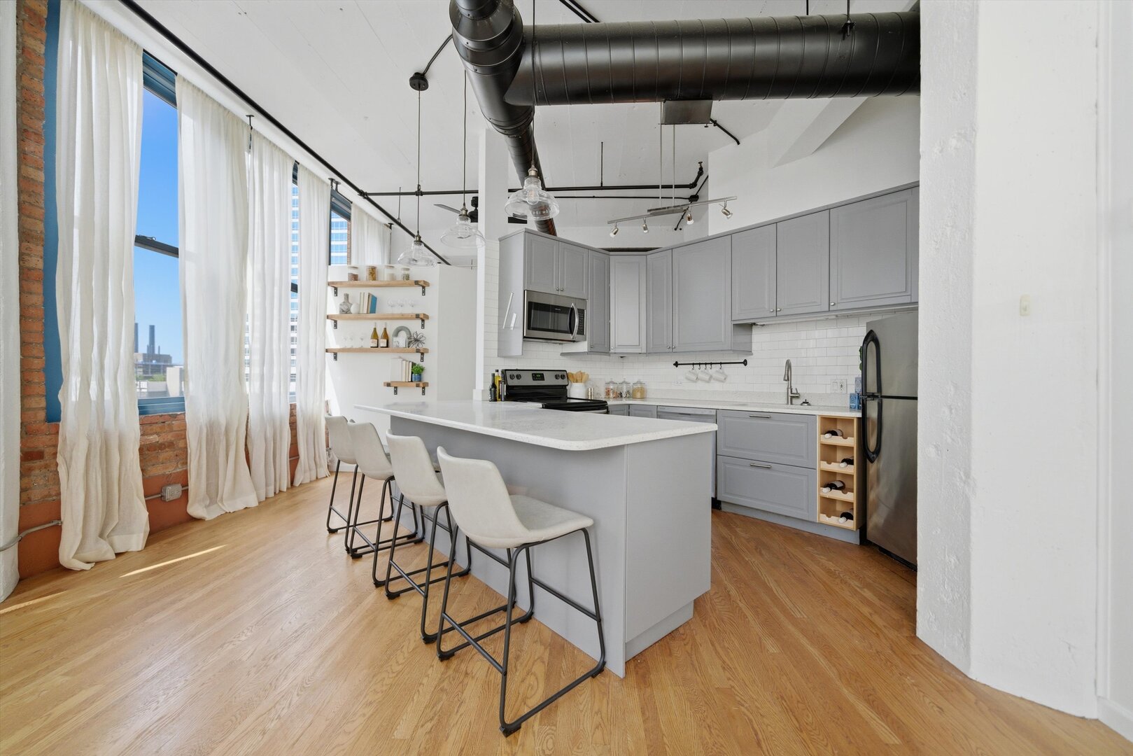 124 W Polk Street Unit: 406