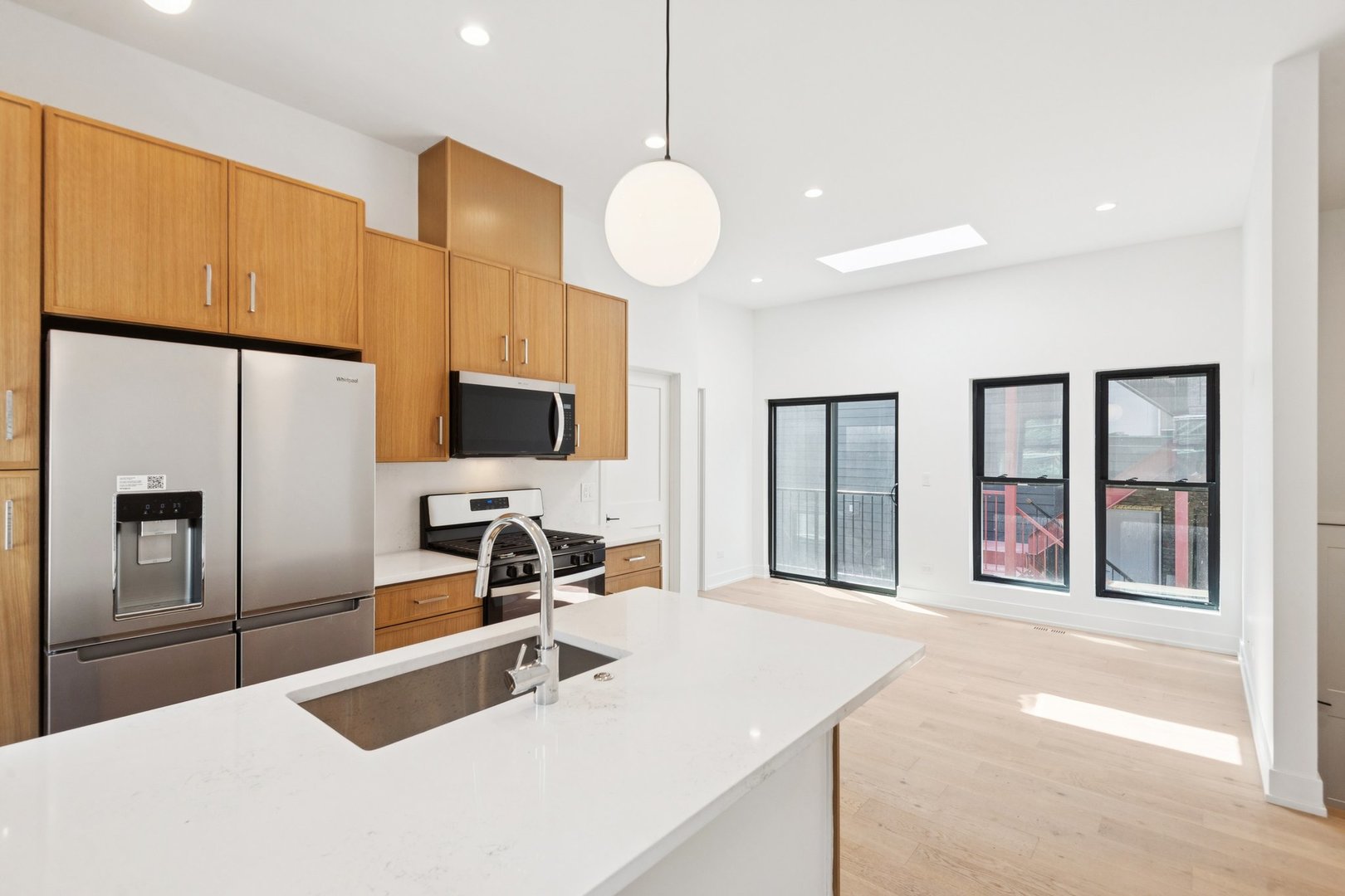 3641 N Wilton Avenue Unit: CH