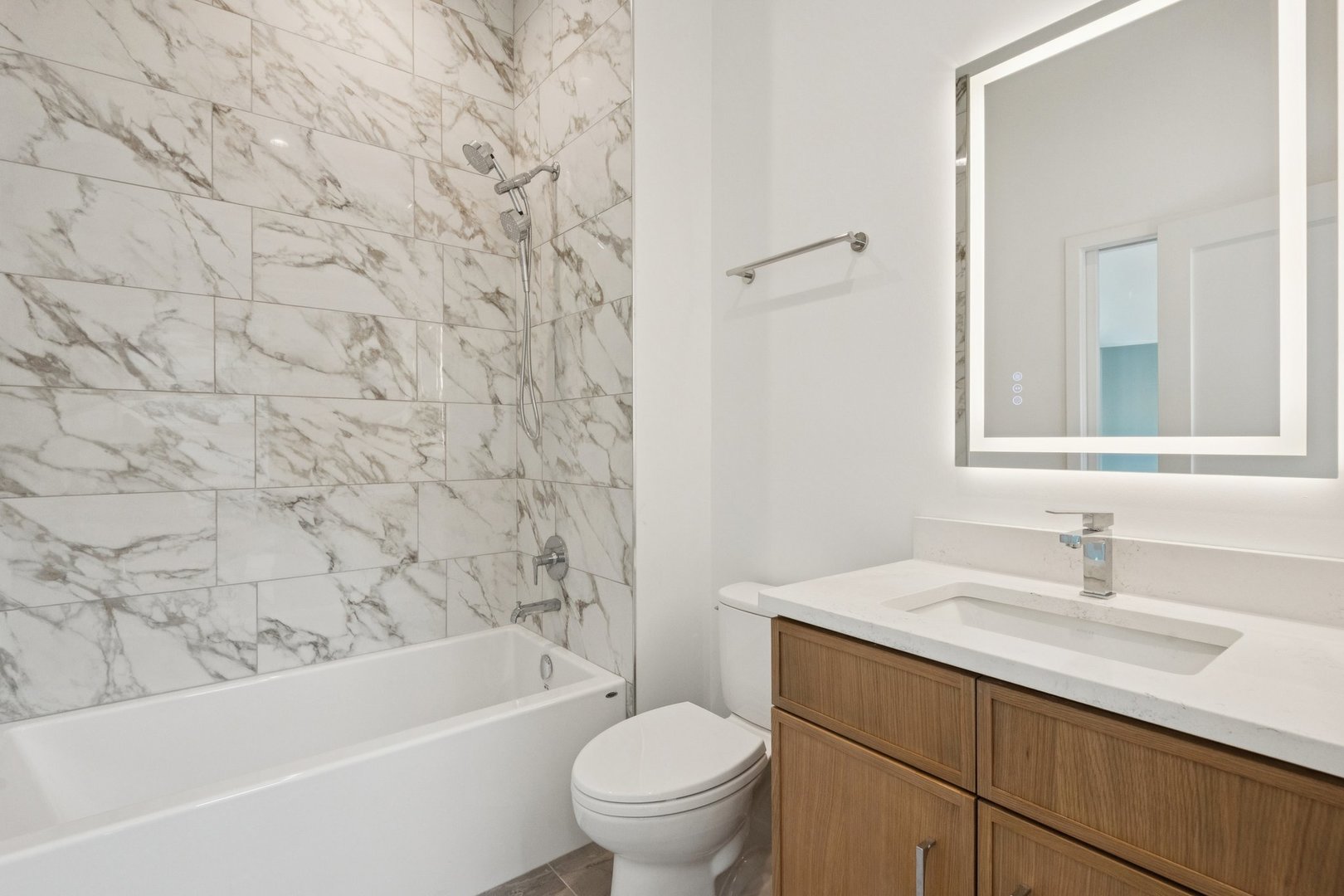 3641 N Wilton Avenue Unit: CH
