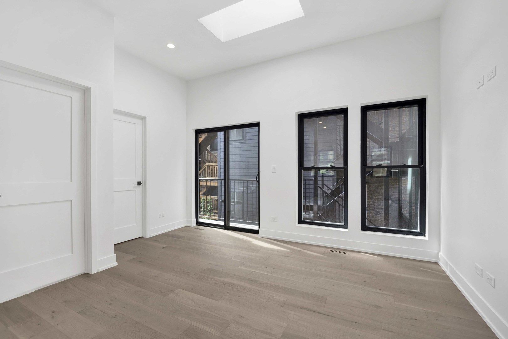 3641 N Wilton Avenue Unit: CH