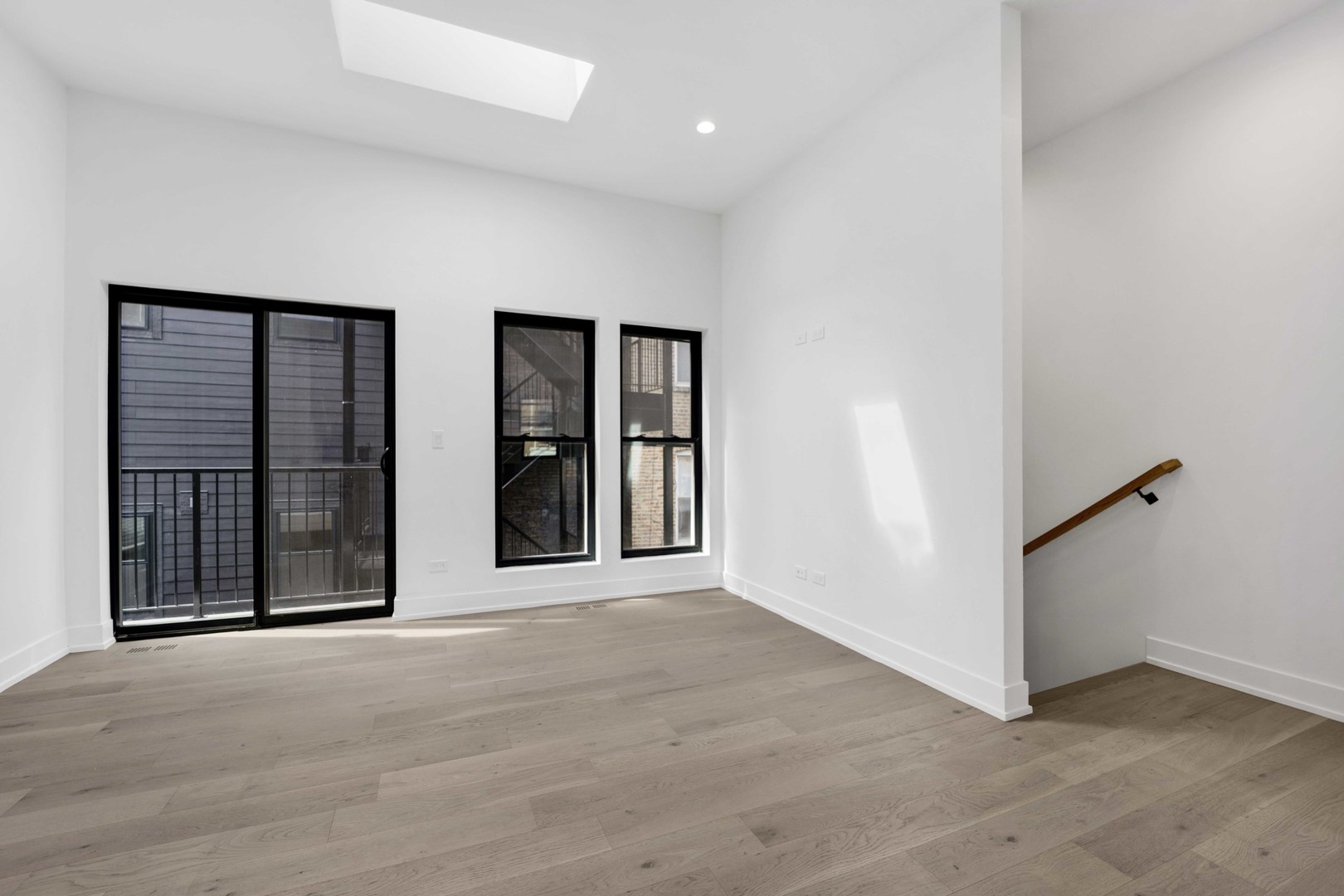 3641 N Wilton Avenue Unit: CH