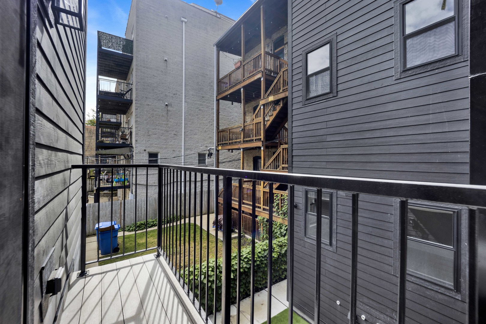 3641 N Wilton Avenue Unit: CH