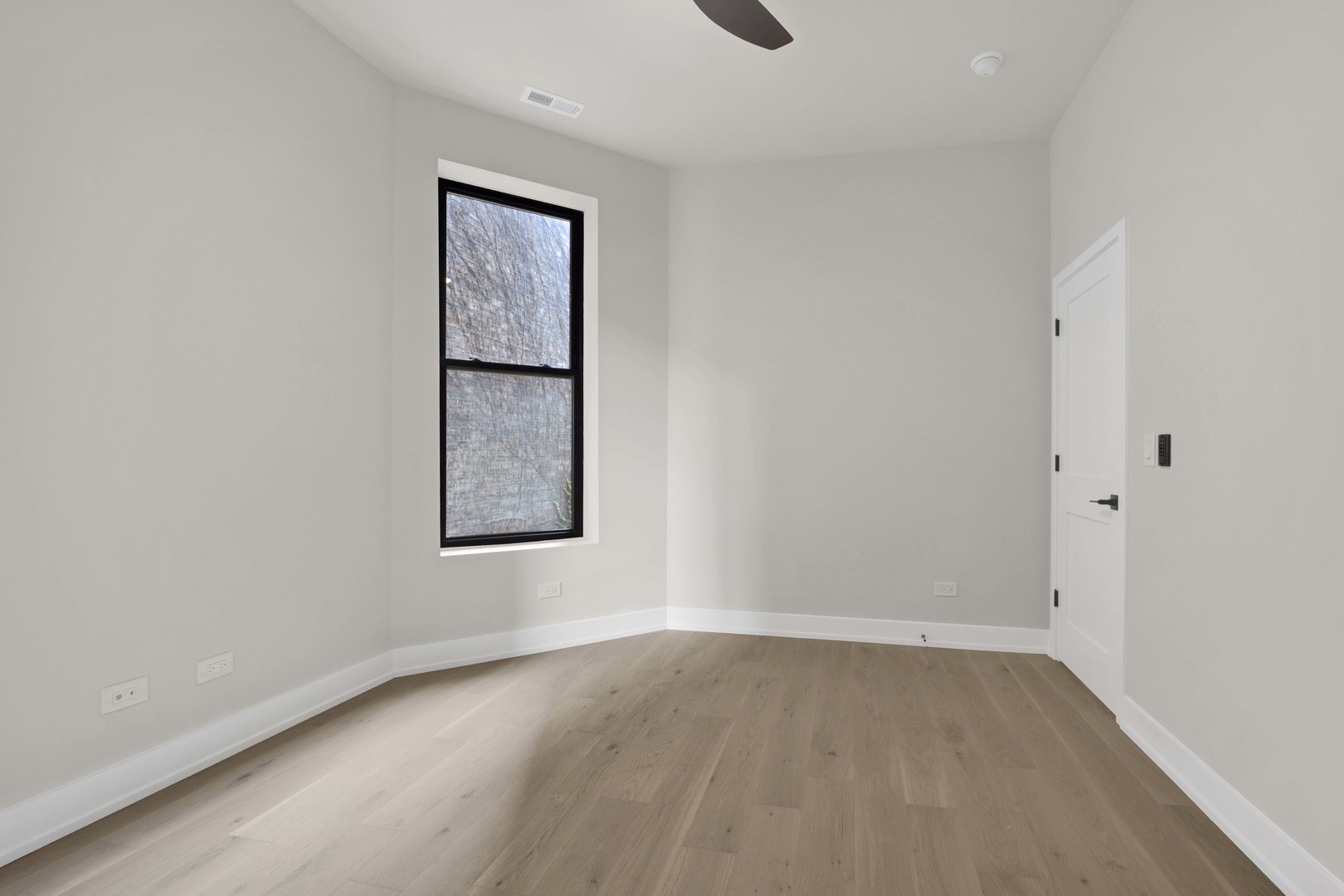 3641 N Wilton Avenue Unit: 1