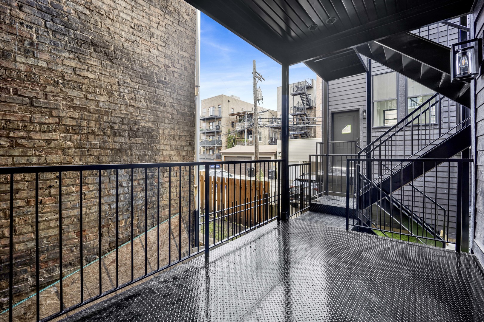 3641 N Wilton Avenue Unit: 1