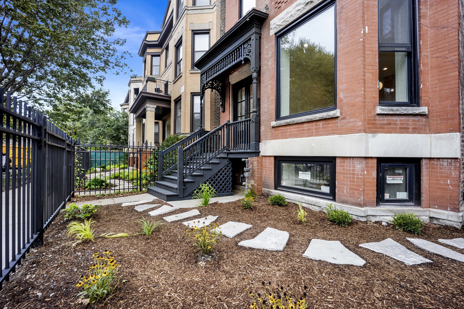 3641 N Wilton Avenue Unit: 1