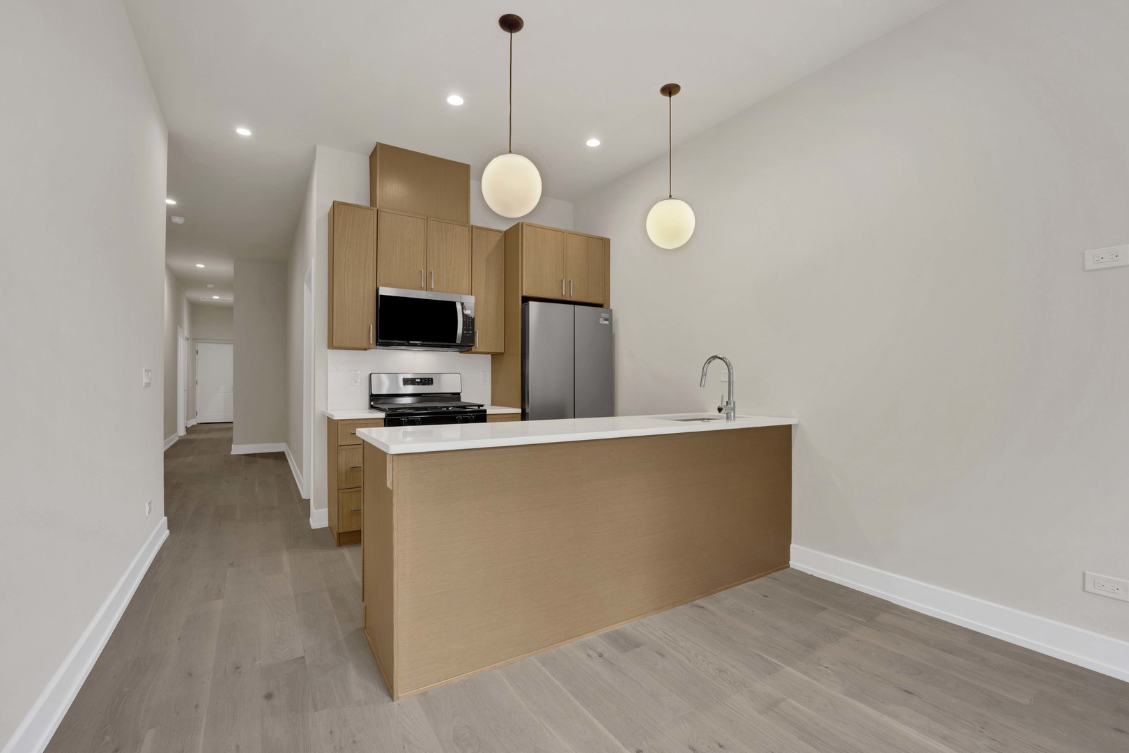 3641 N Wilton Avenue Unit: 1
