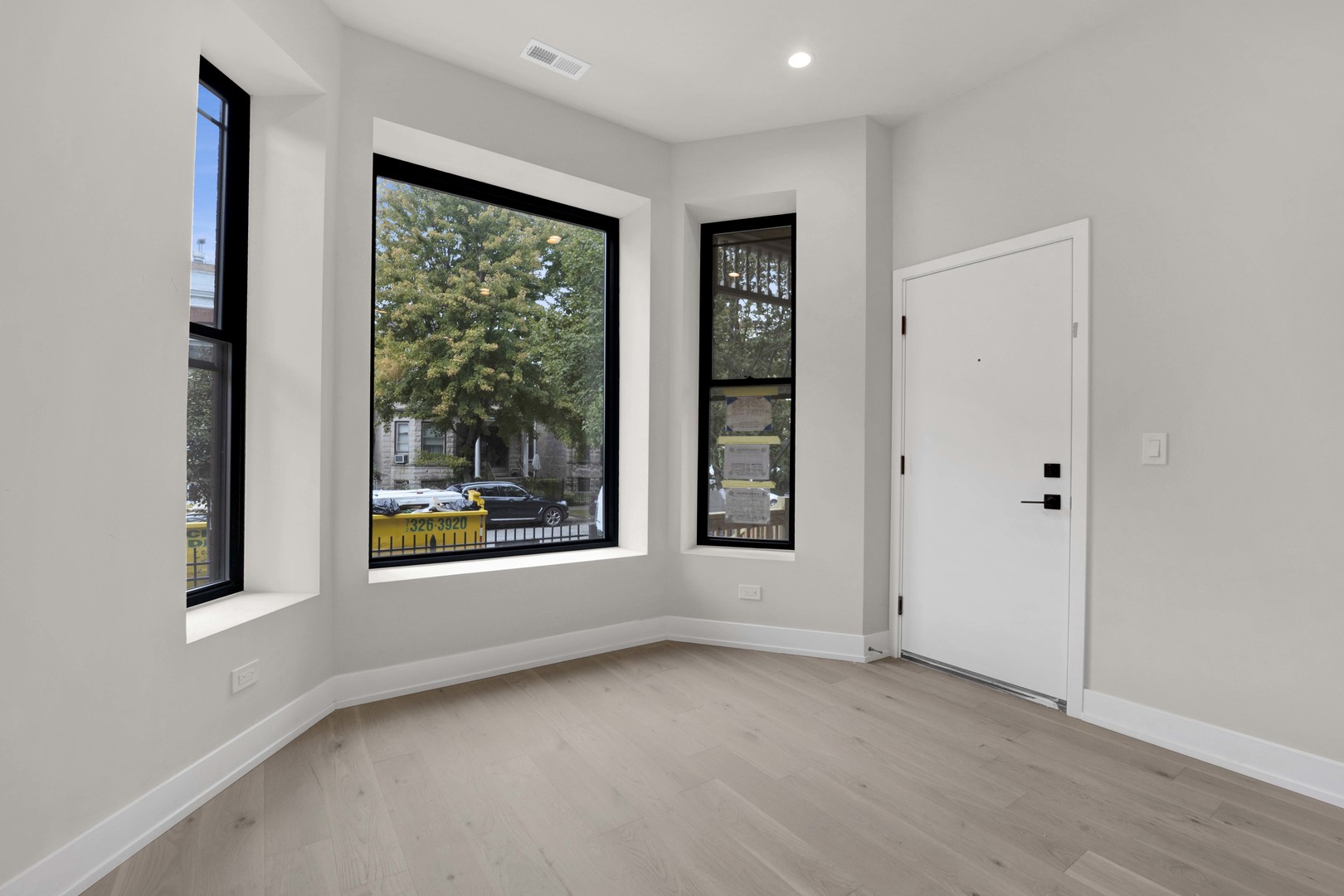 3641 N Wilton Avenue Unit: 1