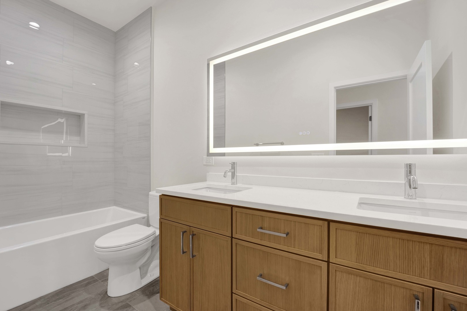3641 N Wilton Avenue Unit: 1