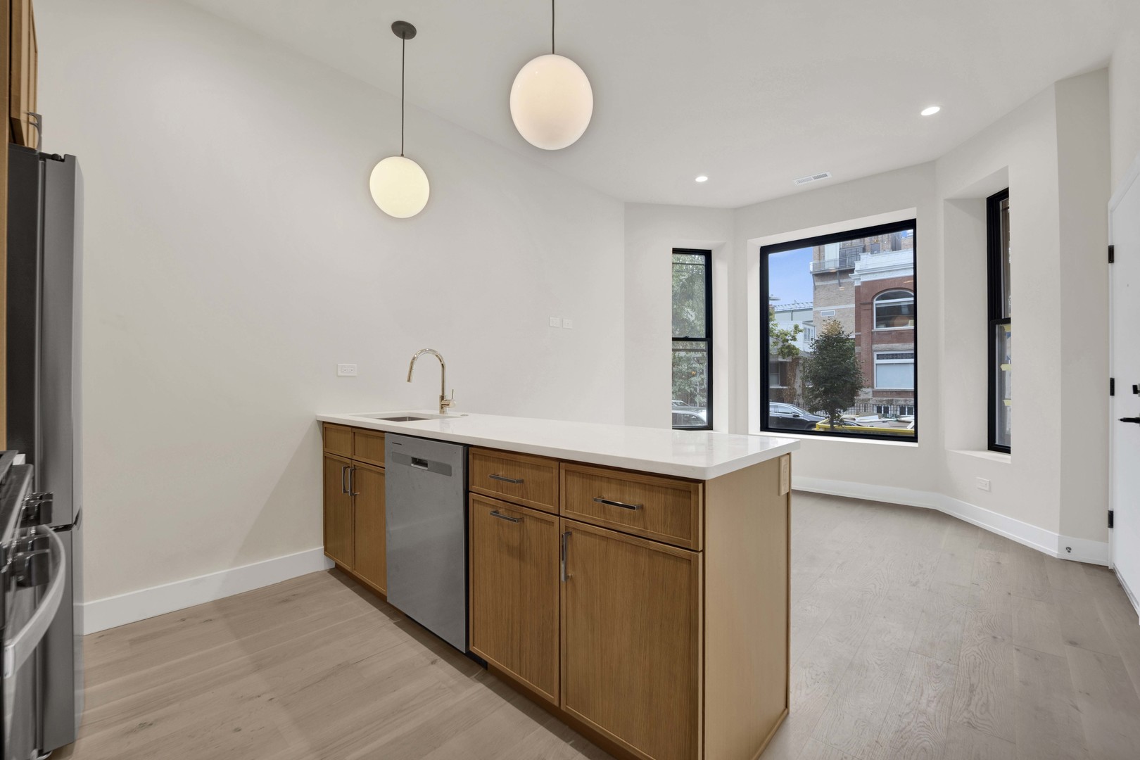3641 N Wilton Avenue Unit: 1