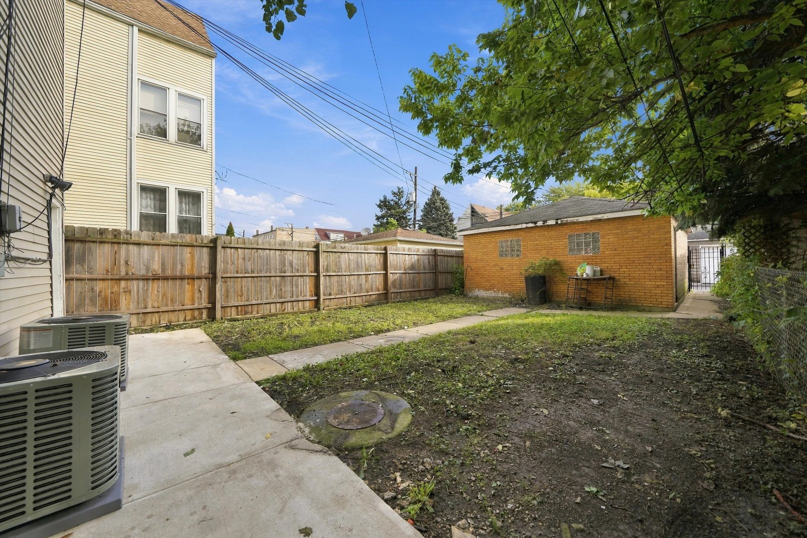 2707 N Central Park Avenue Unit: 1