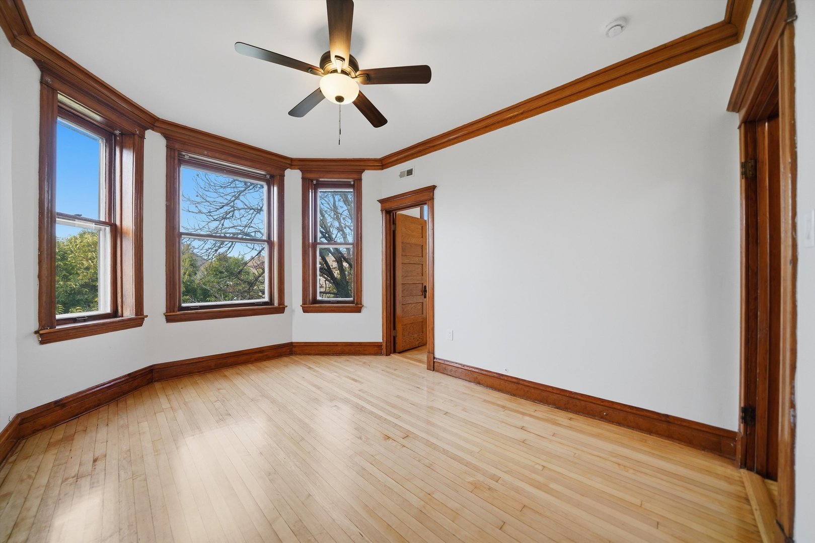 2707 N Central Park Avenue Unit: 1