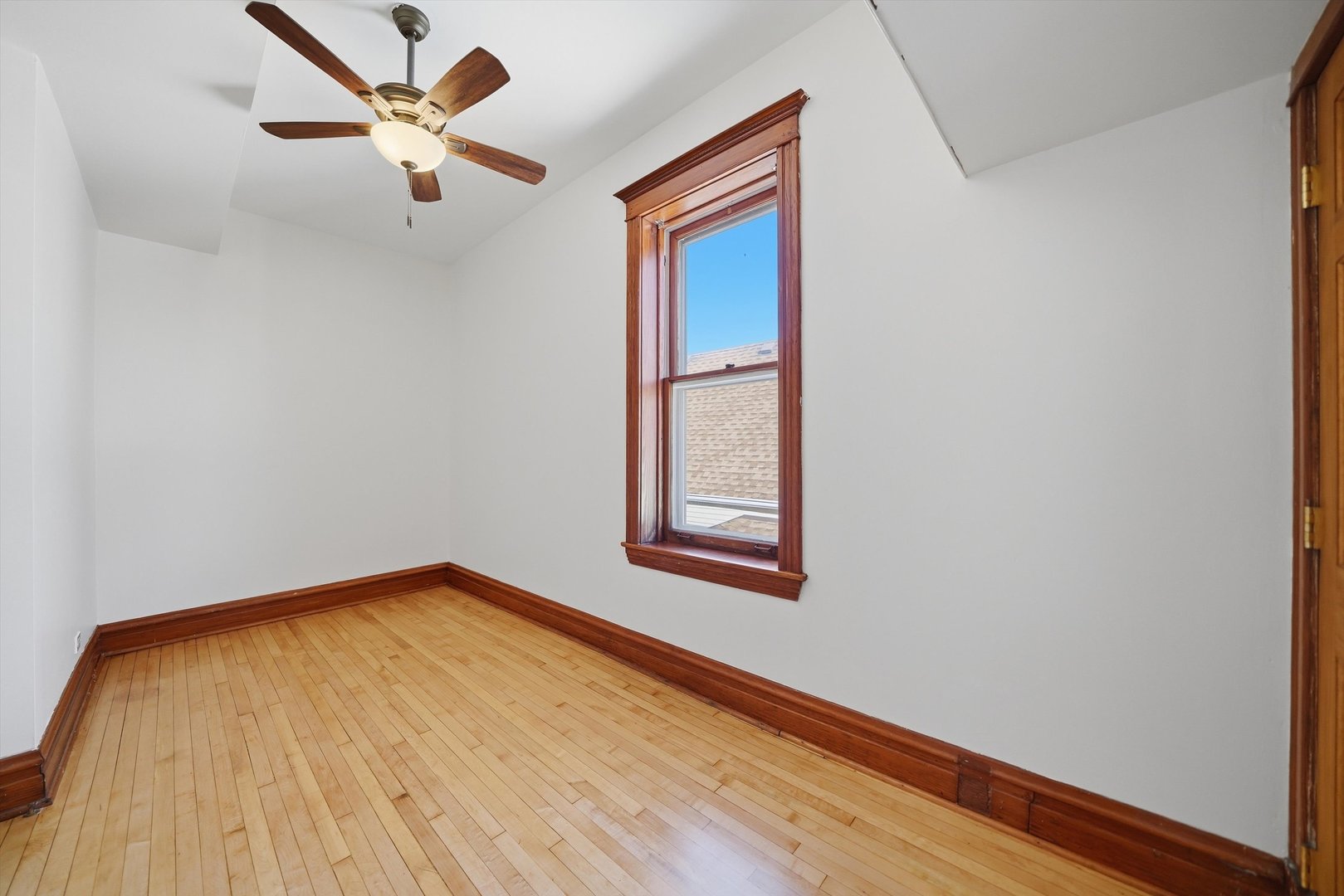 2707 N Central Park Avenue Unit: 3