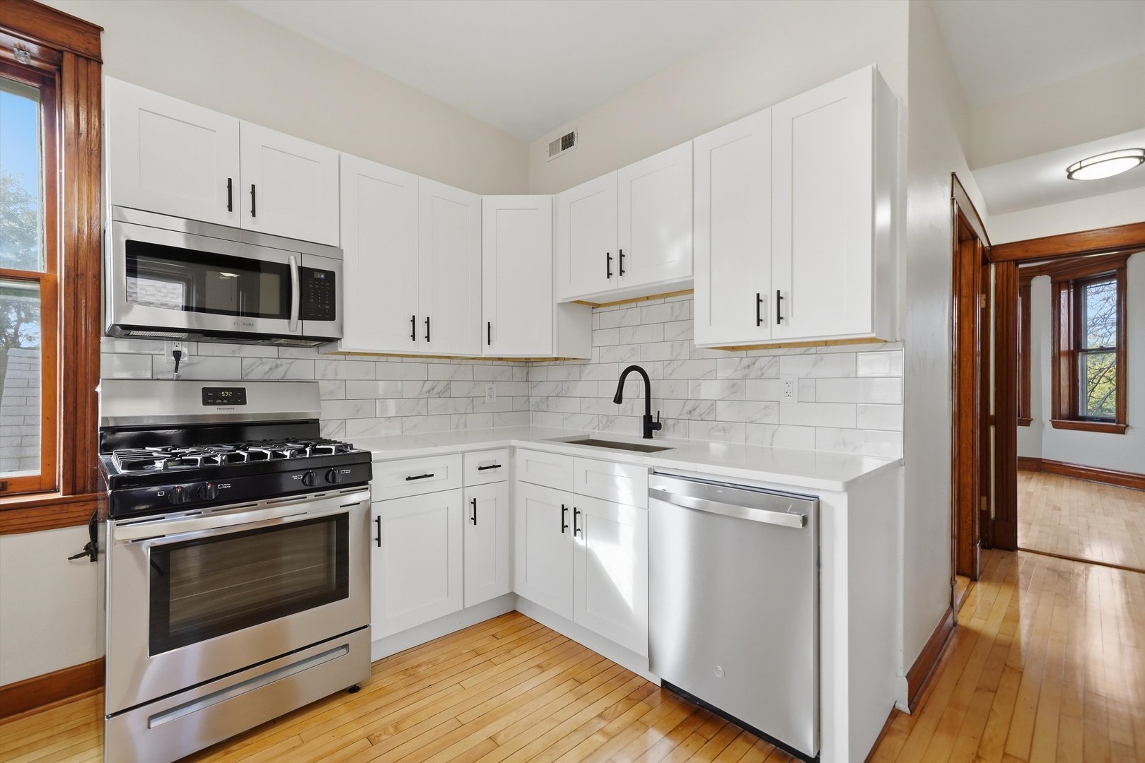2707 N Central Park Avenue Unit: 3