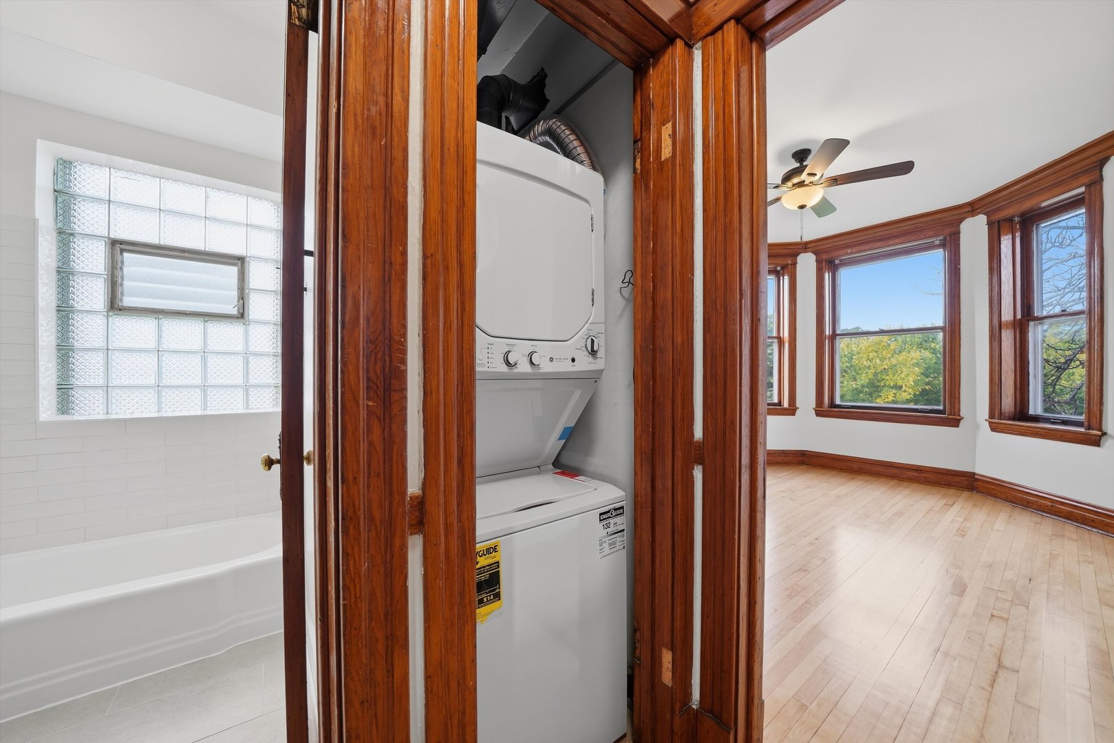 2707 N Central Park Avenue Unit: 3