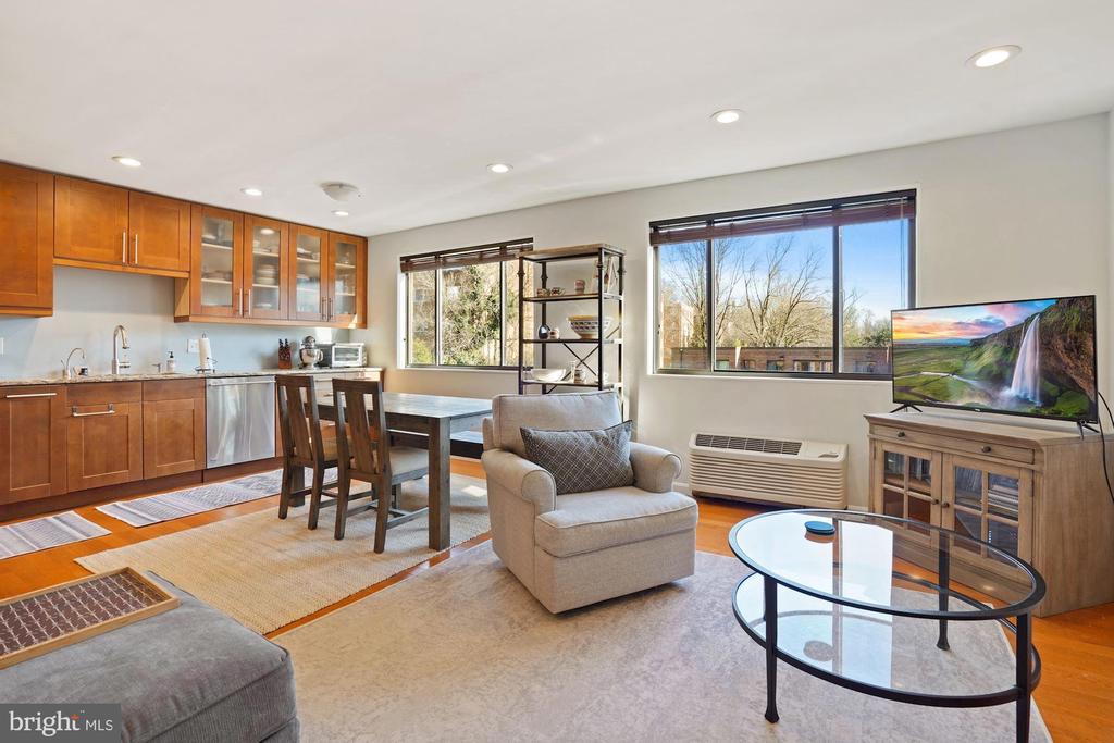 4114 DAVIS PLACE NW Unit: 316