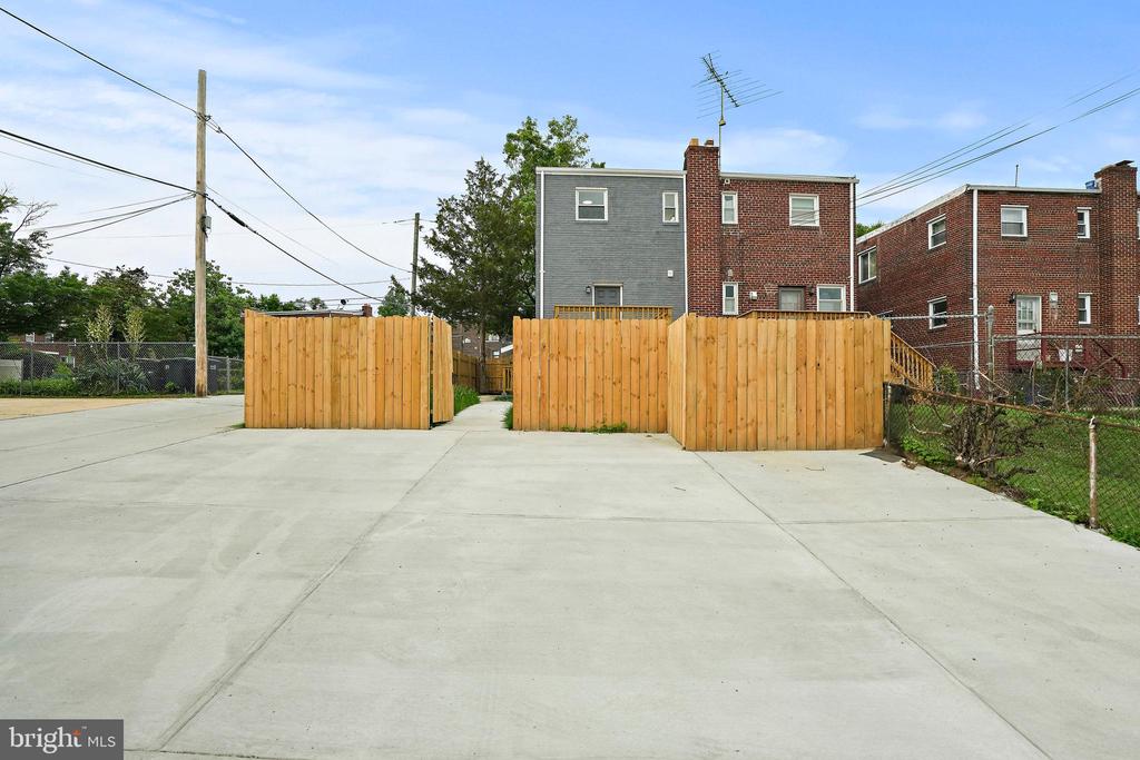 637 OGLETHORPE STREET NE