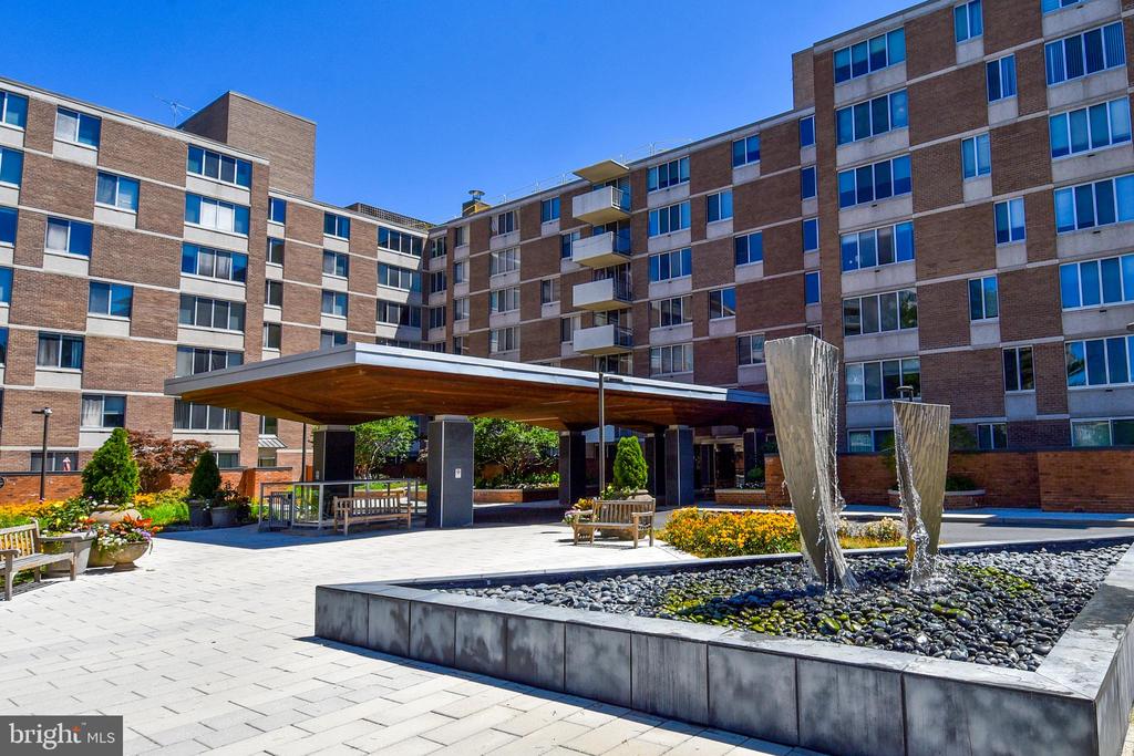 2939 VAN NESS STREET NW Unit: 922
